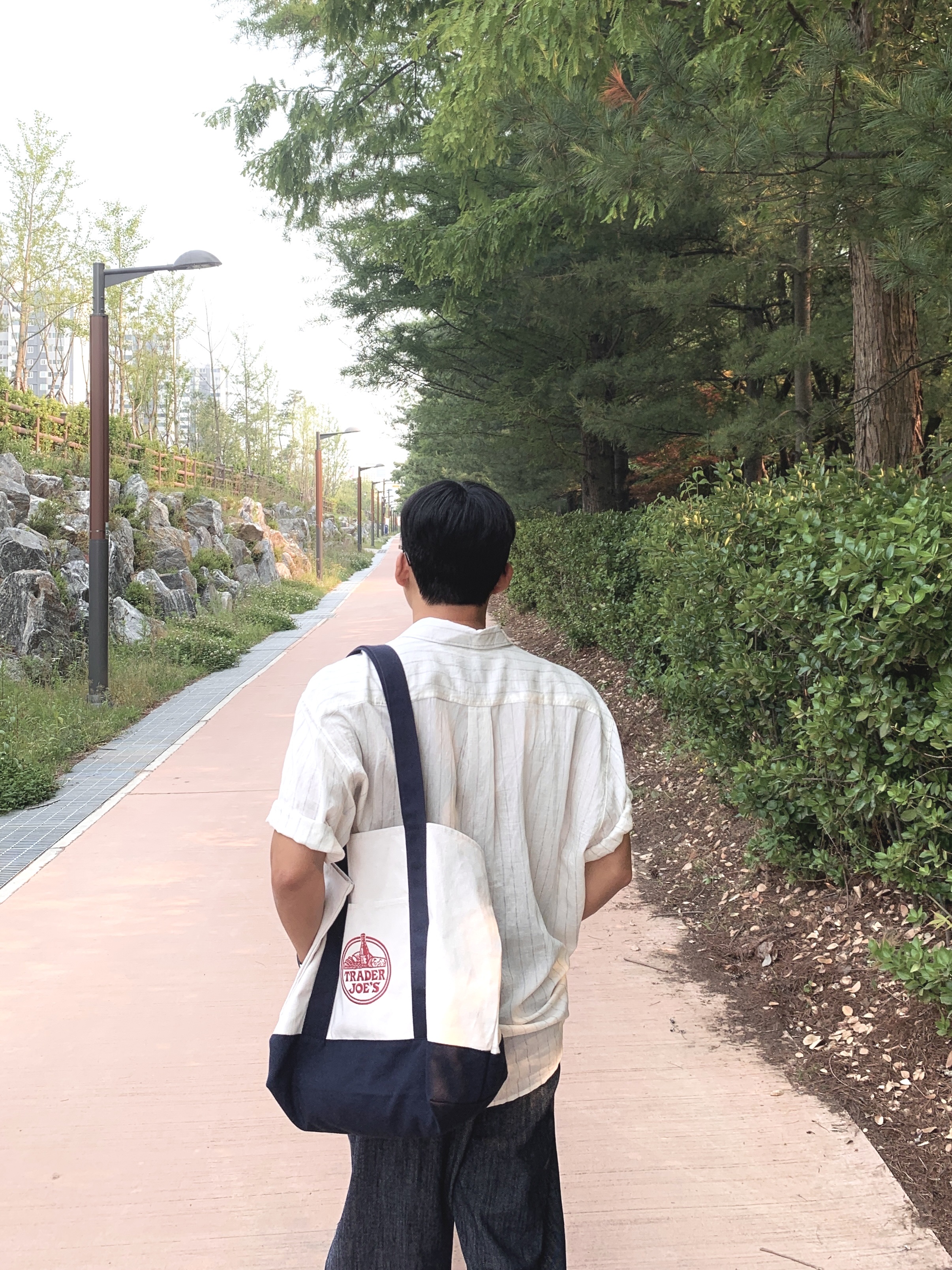 Trader Joe's Canvas Tote Bag Navy, Casio LTP-V007L-7B1 착용 스타일 - 3