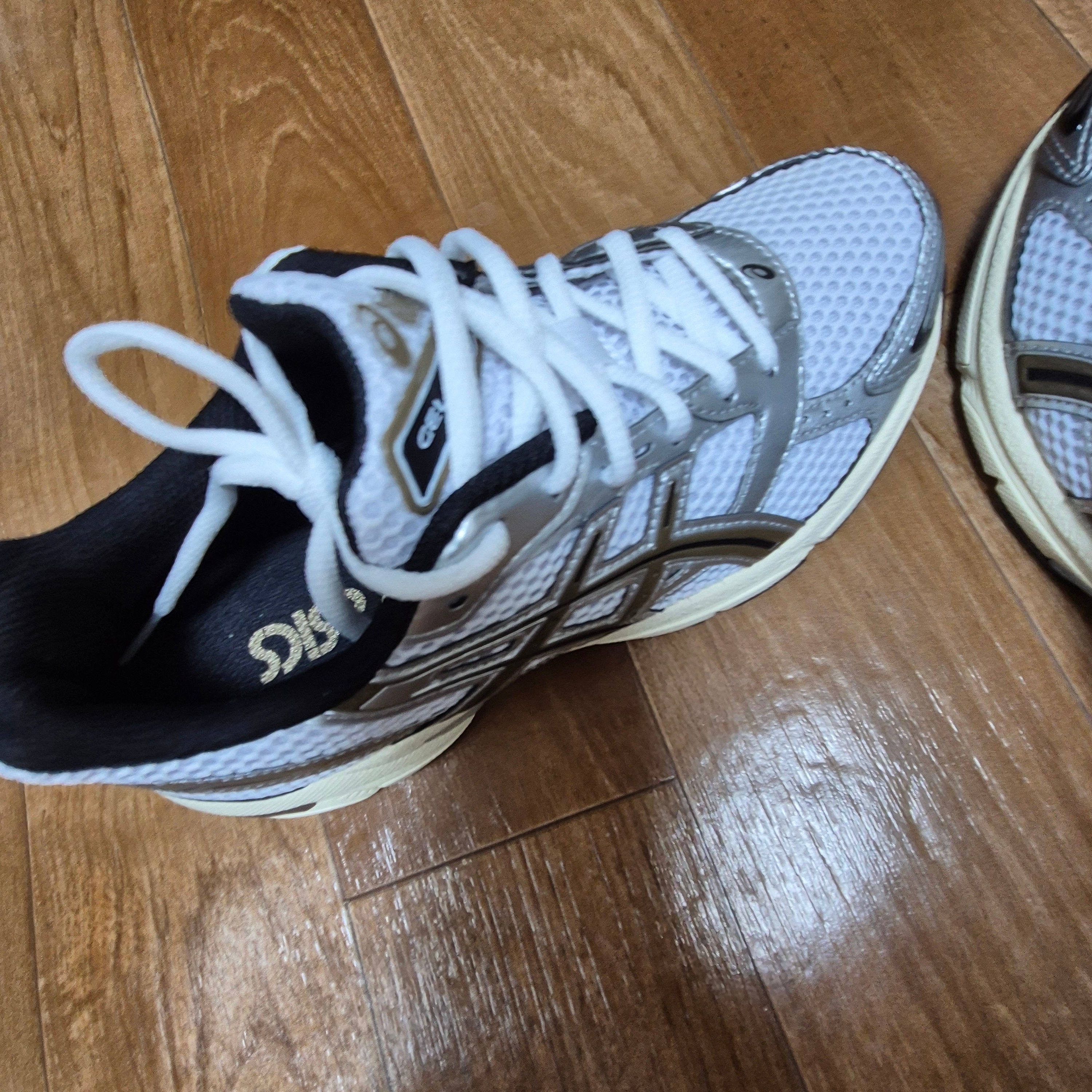 Asics Gel-1130 White Clay Canyon 착용 스타일