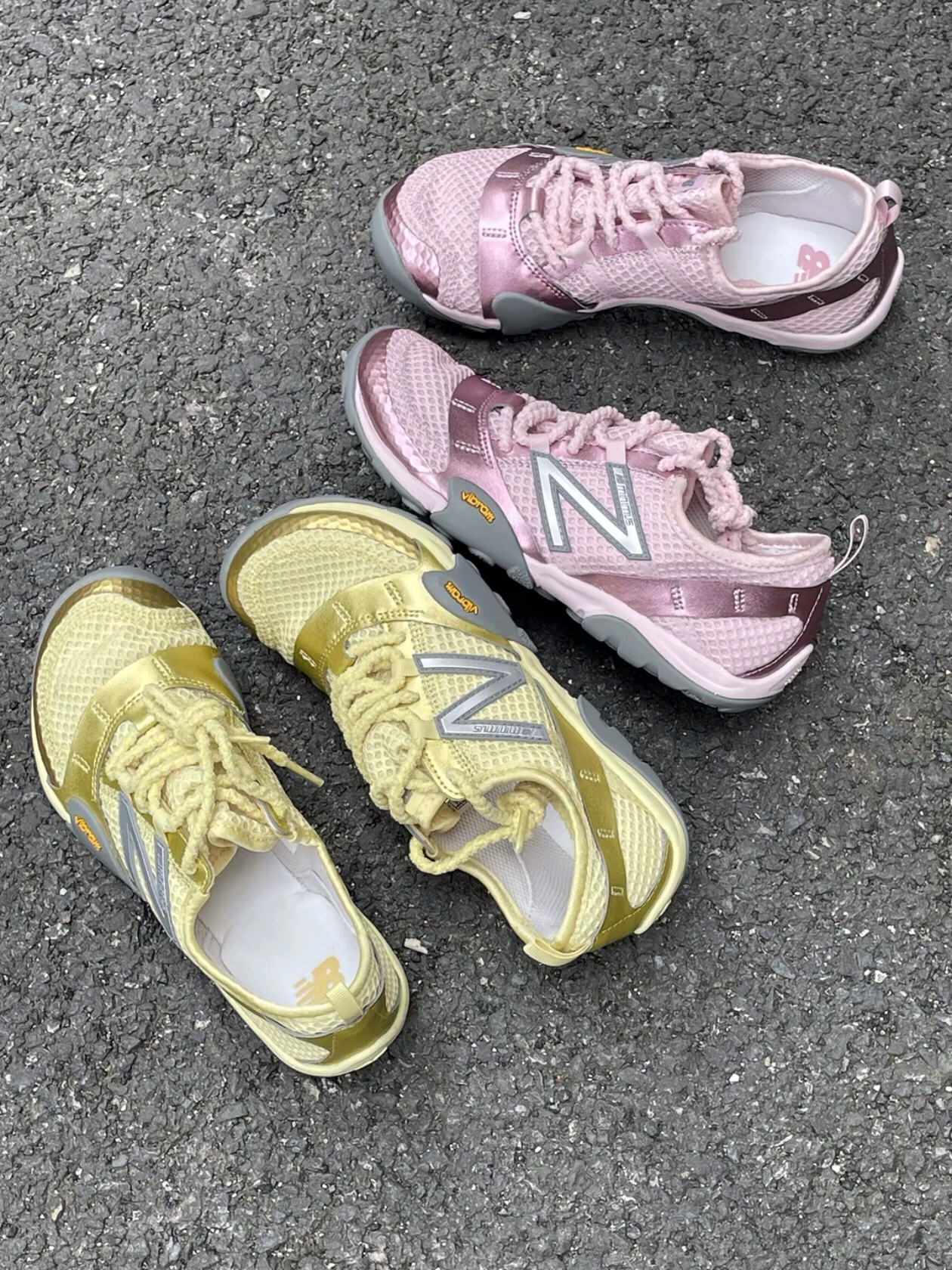 New Balance Minimus MT10O Slate Grey Silver Metallic 착용 스타일