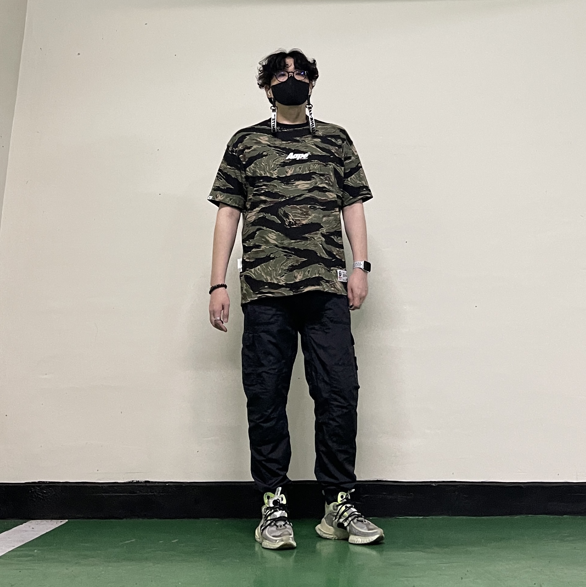 Stone Island 32029 S.I.PA/PL Seersucker TC Pants Black - 20SS, Nike Flow 2020 ISPA SE Spruce Aura 착용 스타일 - 1