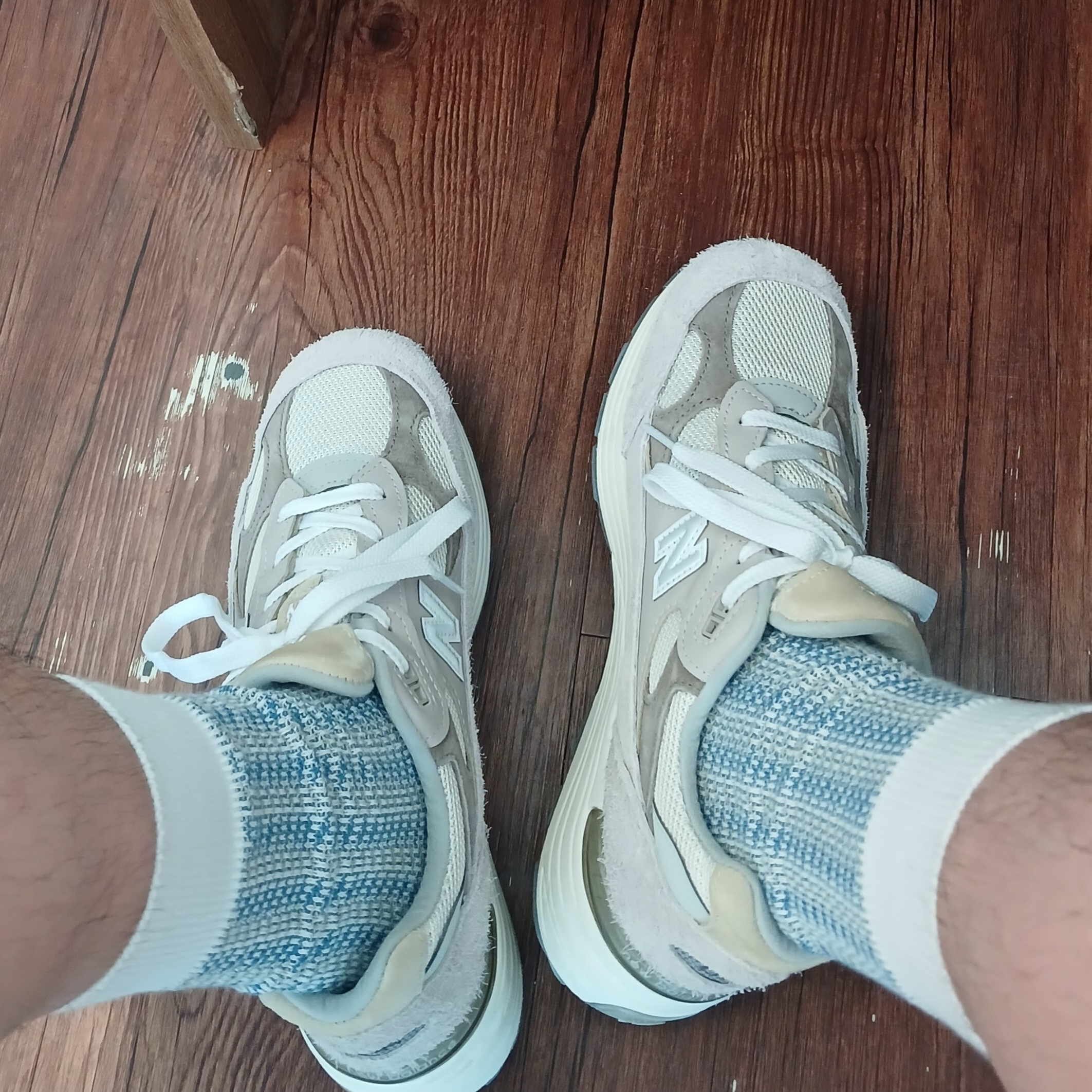 New Balance 992 Made in USA Moonrock Mushroom 착용 스타일