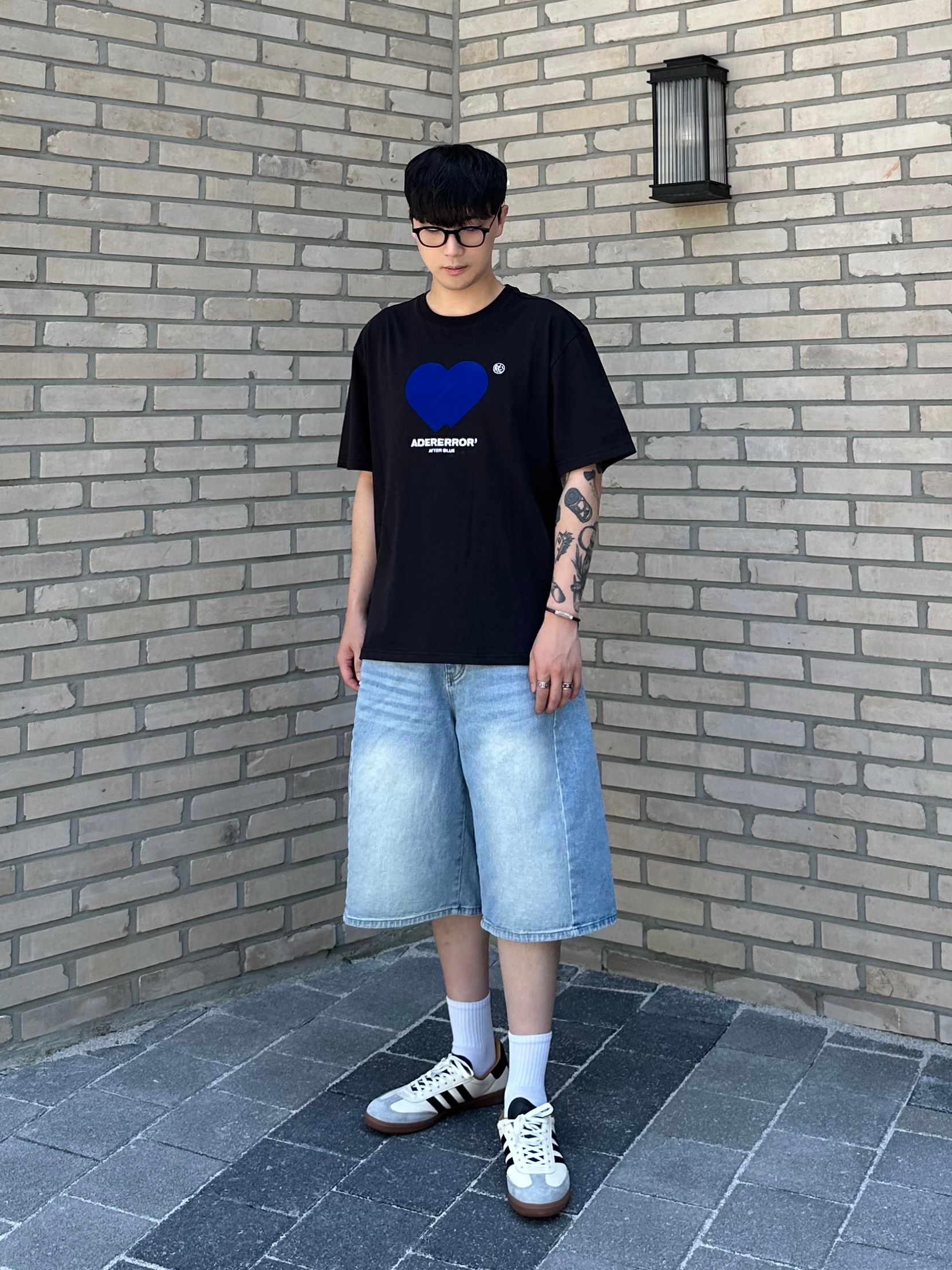 Adidas x JJJJound Samba OG Off White Core Black 착용 스타일 - 1
