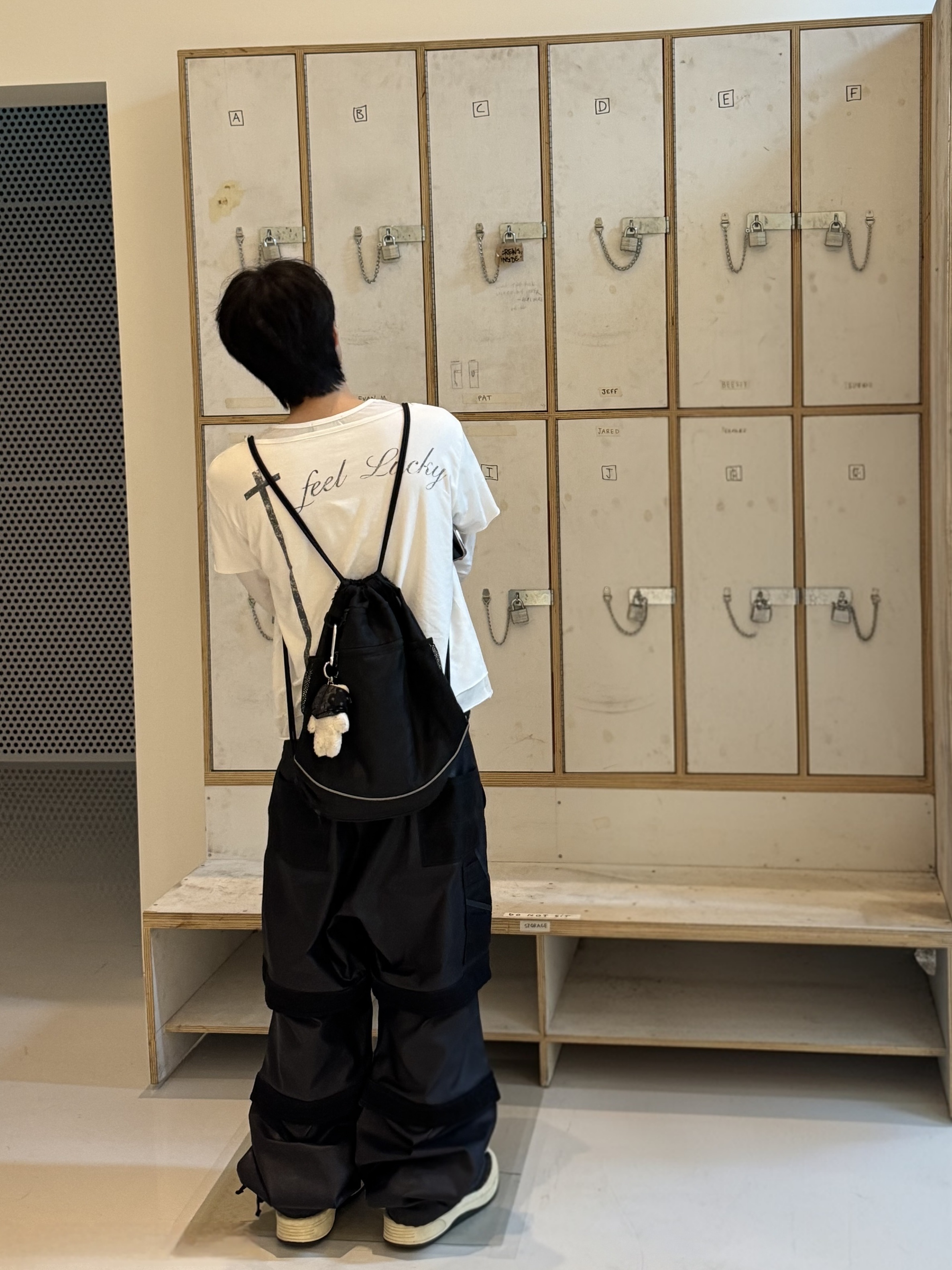 Converse x Drkshdw Turbowpn Black Cream, Farfromwhat Far Layered Work Pants Coated Black 착용 스타일 - 2