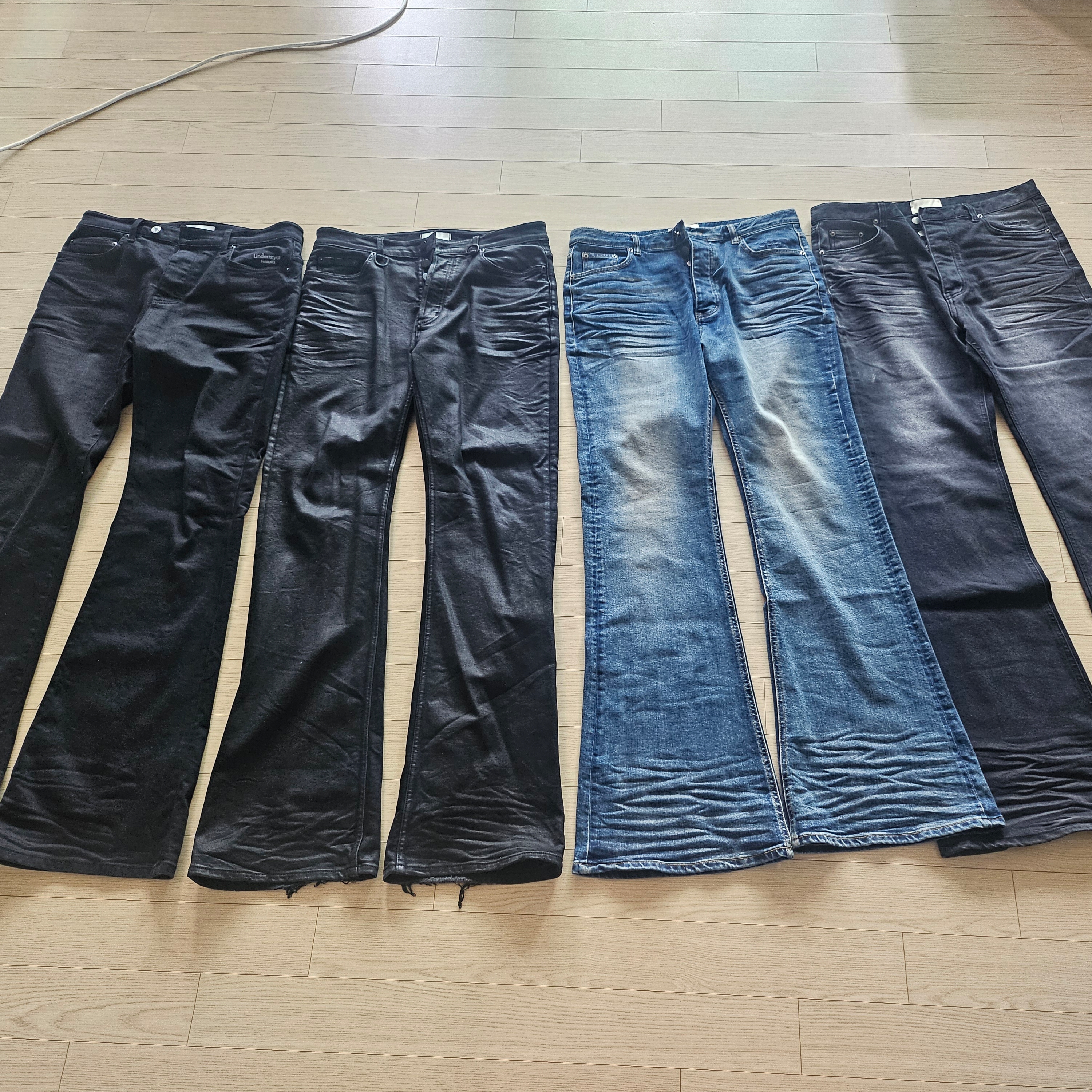 Undermycar Mu.114 Original Logo Washed Slim Flare Jeans Washed Blue, Undermycar Mu.114 Original Logo Washed Slim Flare Jeans Washed Black 착용 스타일
