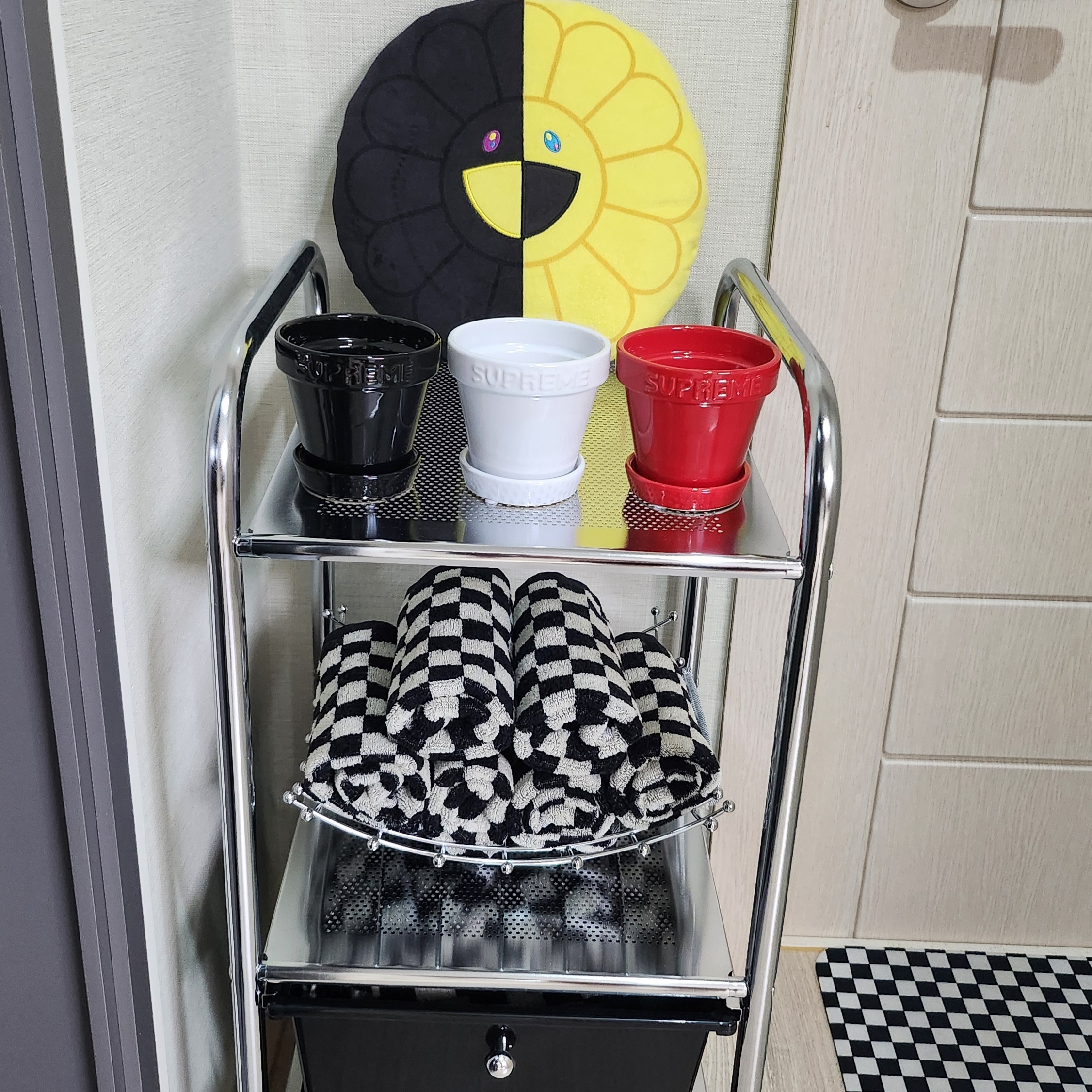 Supreme Mini Planters Multicolor (Set of 3) - 25SS 착용 스타일 - 1