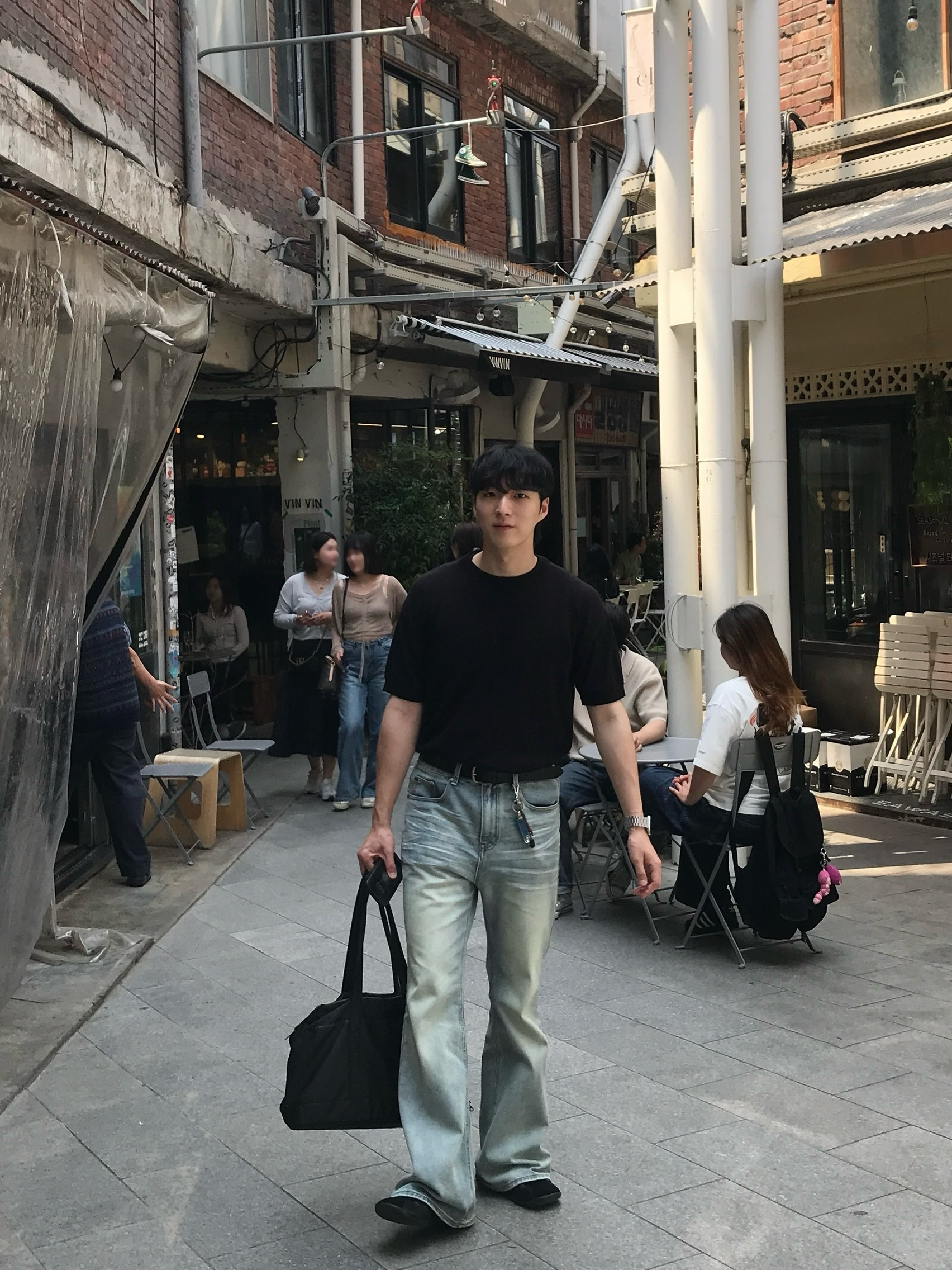Millo Archive Lump Two Way Bag Black 착용 스타일 - 6