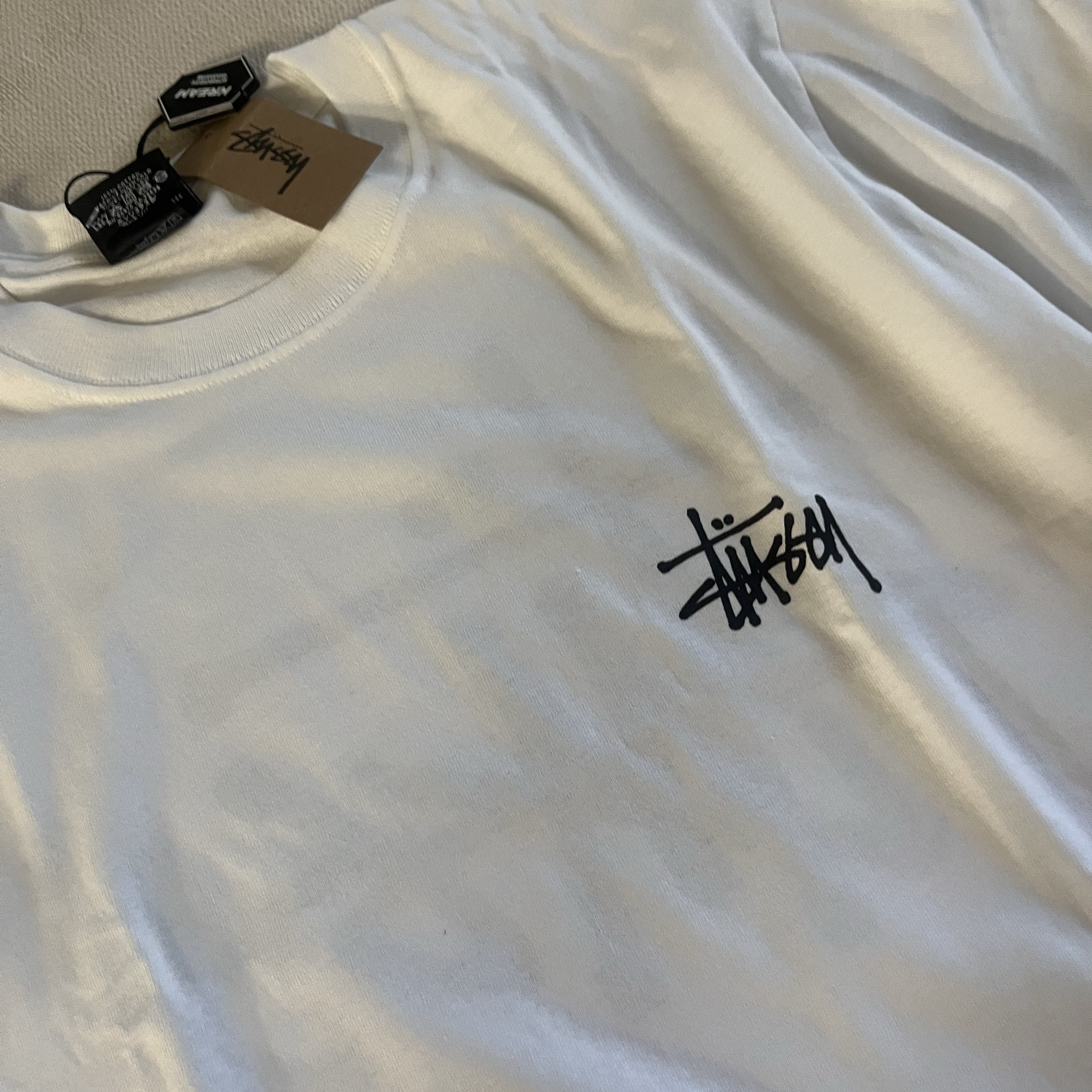 Stussy Basic Stussy T-Shirt White 2024, 2025 착용 스타일