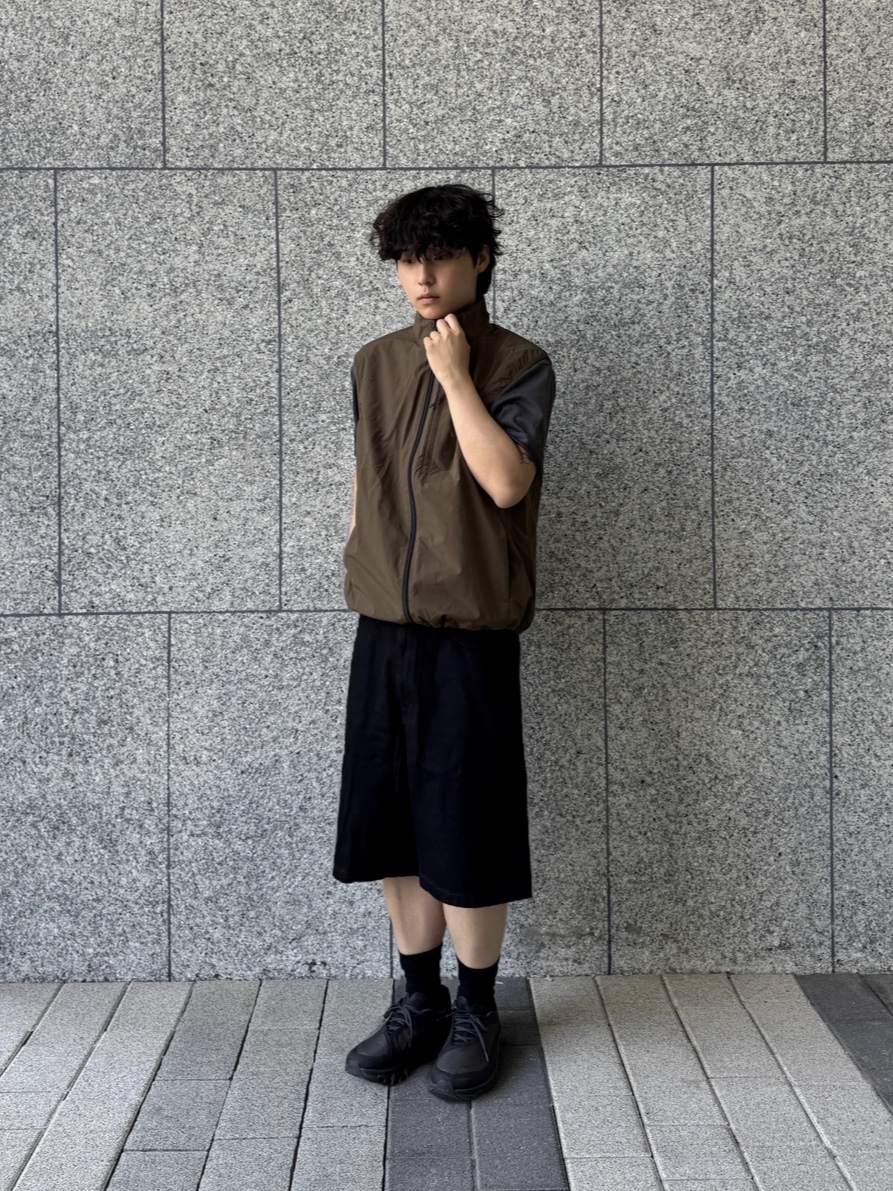 On Running x Post Archive Faction (Paf) Cloudmonster 2 Thorn Brown, Sansan Gear Logo T-Shirt Black - 25SS 착용 스타일