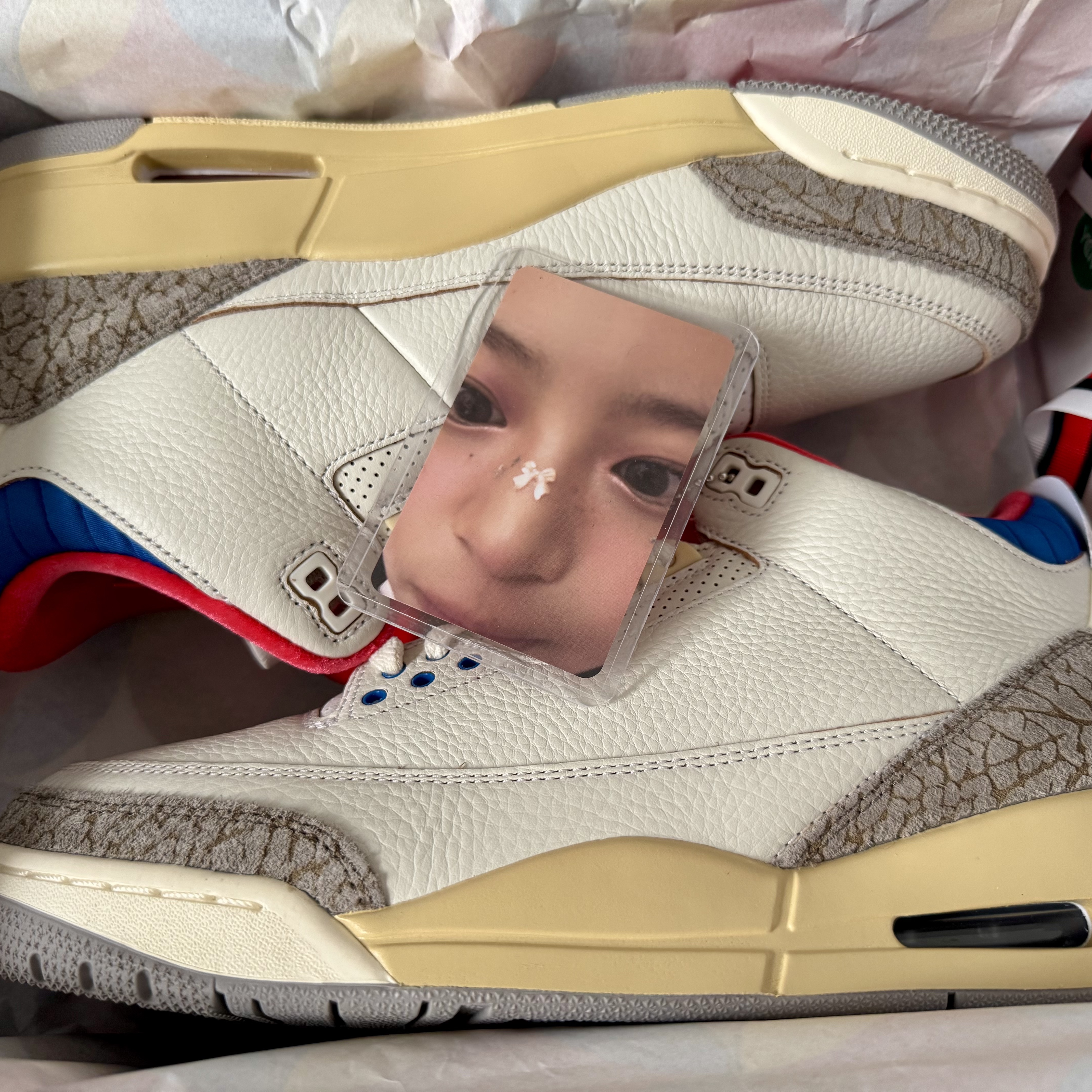 Jordan 3 Retro Seoul 2.0, NewJeans The Fairy Association Season’s Greetings 2025 착용 스타일 - 1