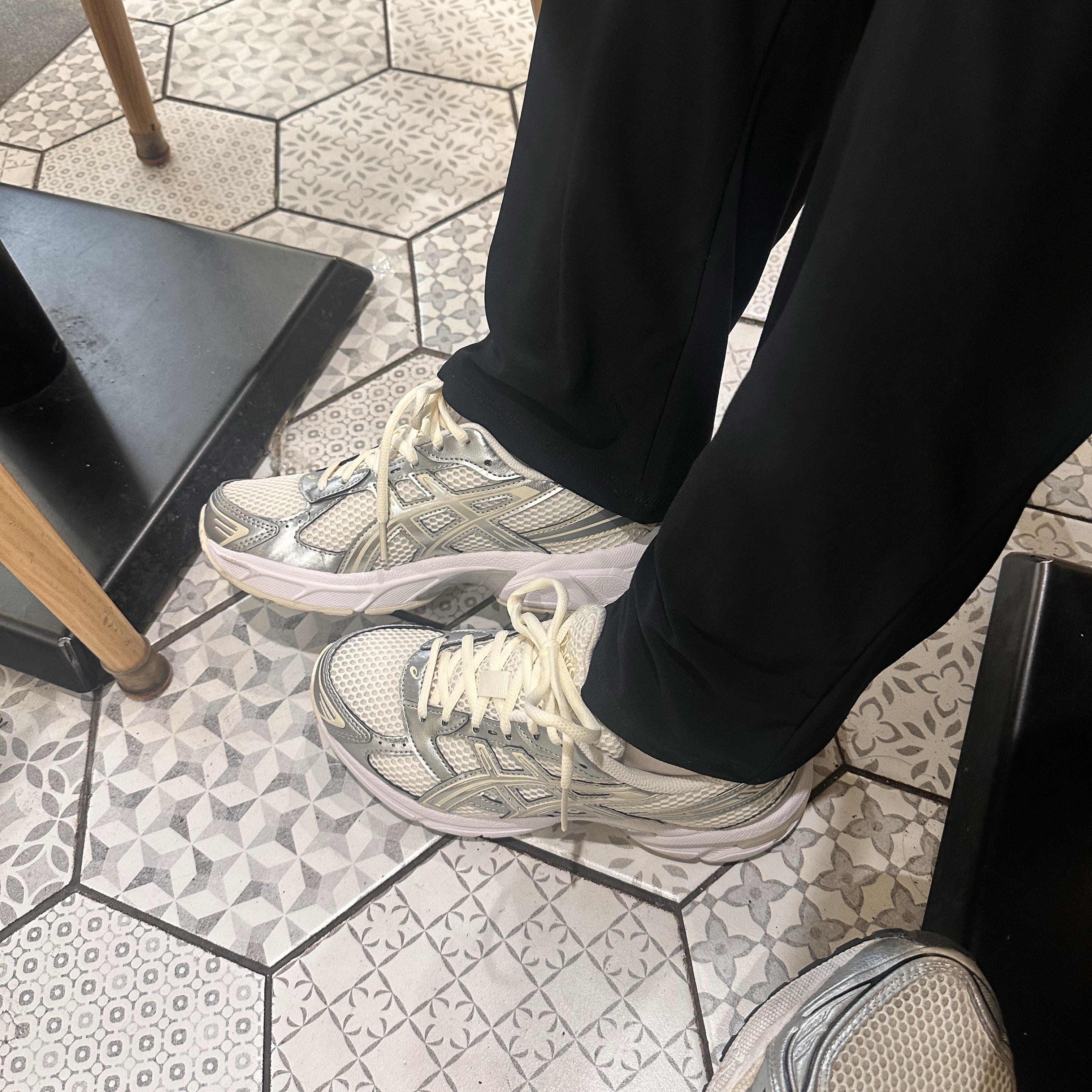 (W) Asics Gel-1130 Cream Pure Silver 착용 스타일 - 2