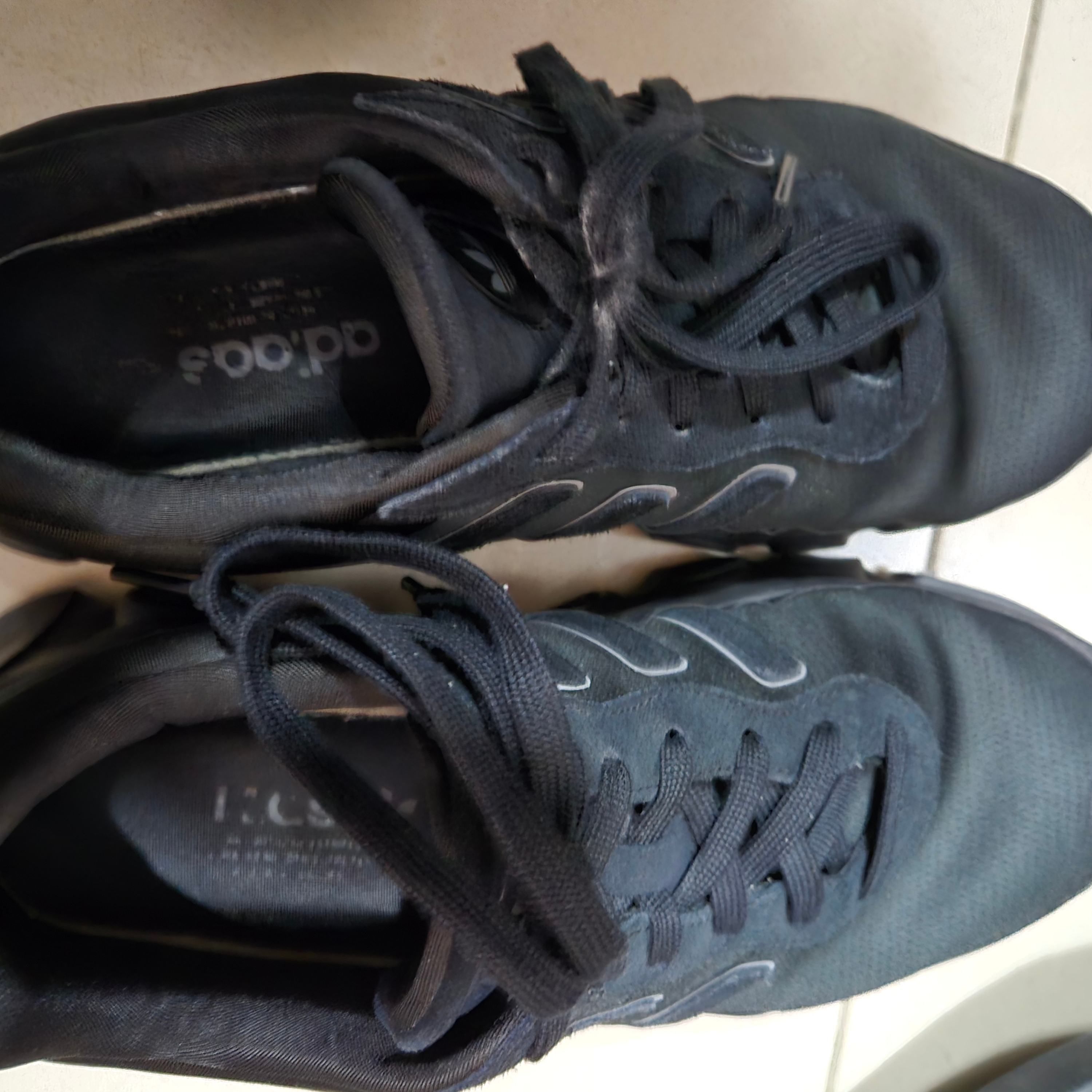 (J) Adidas Adiform Megaride Core Black Iron Metallic 착용 스타일