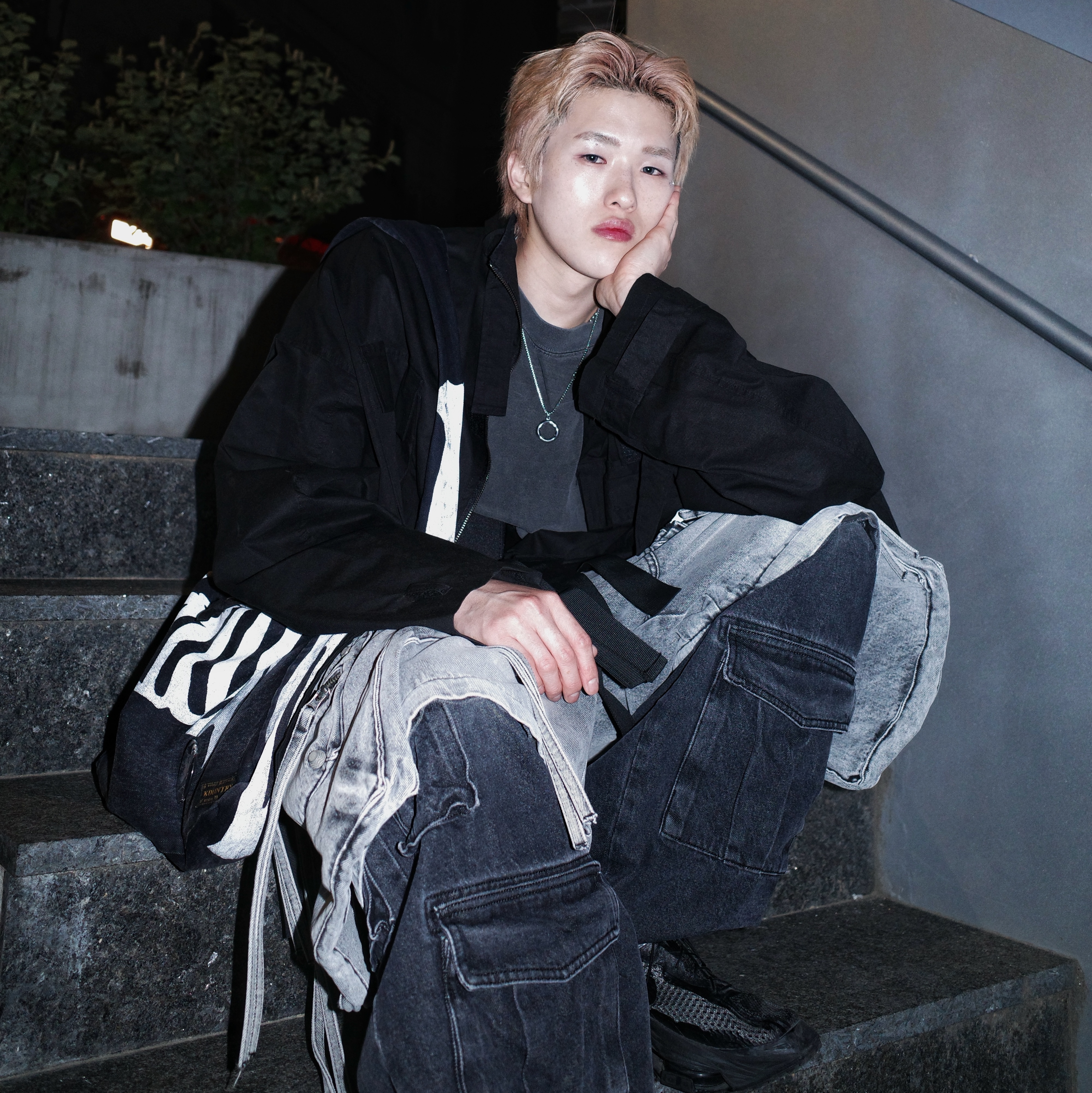 Kapital 14 oz. Denim Bone Print Book Bag Black, Nike x Matthew M Williams Zoom 004 Triple Black 착용 스타일 - 2