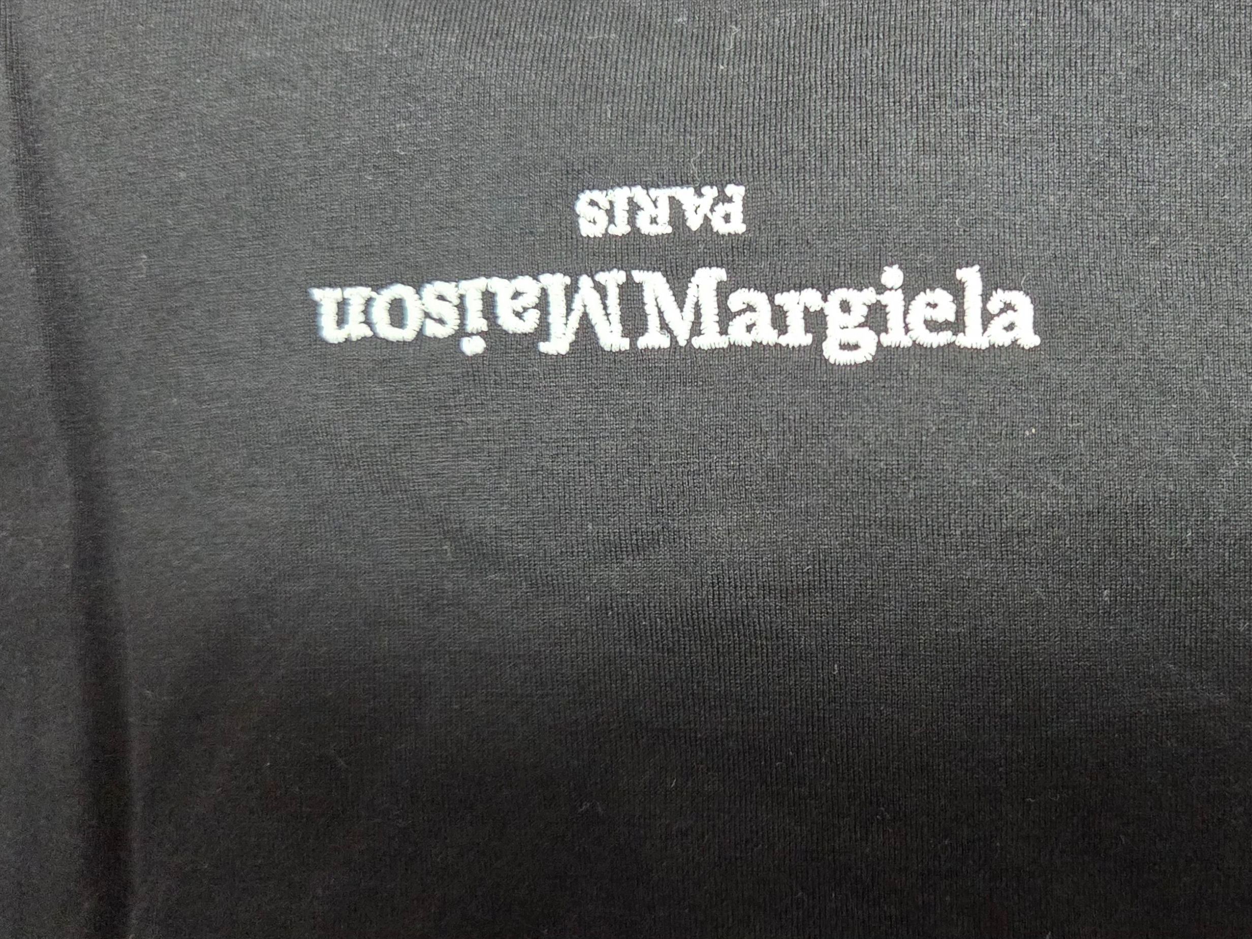 Maison Margiela Distorted Logo T-Shirt Black 착용 스타일