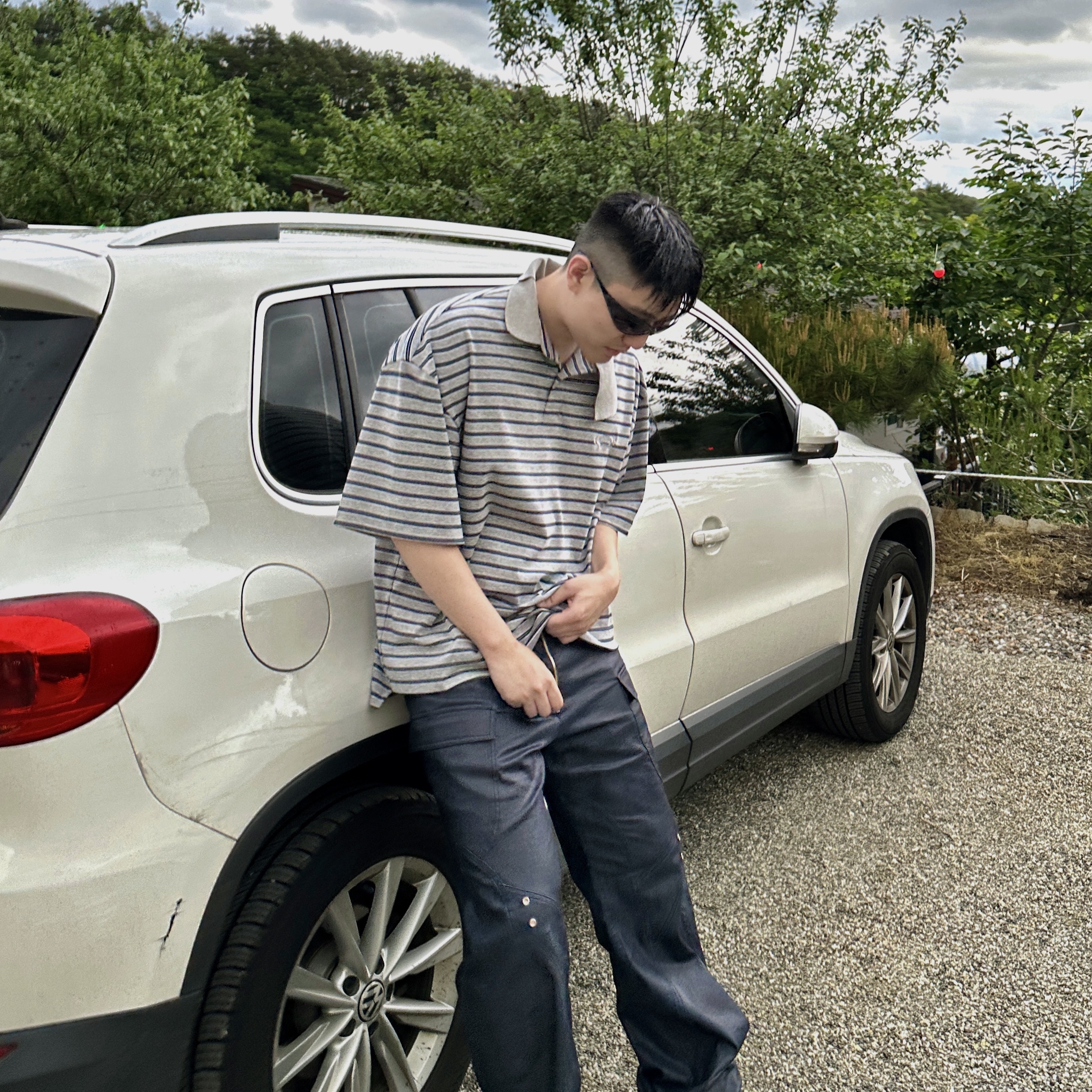 [KREAM 단독] Civision by CSC Double Collar Polo Grey Blue Striped, Balenciaga Cargo Sneakers White Grey 착용 스타일 - 3