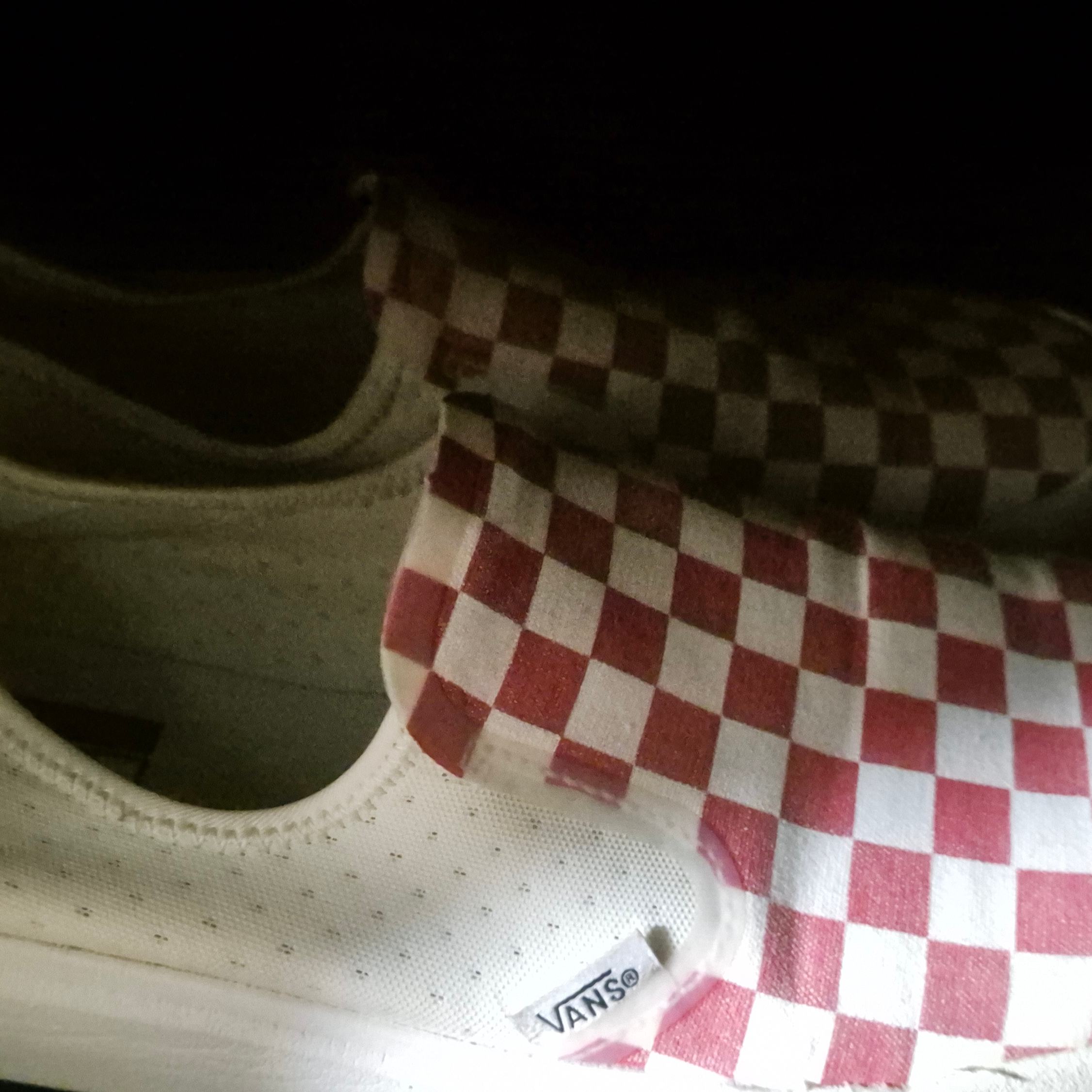 Vans ComfyCush One Checkerboard Racing Red Marshmallow 착용 스타일