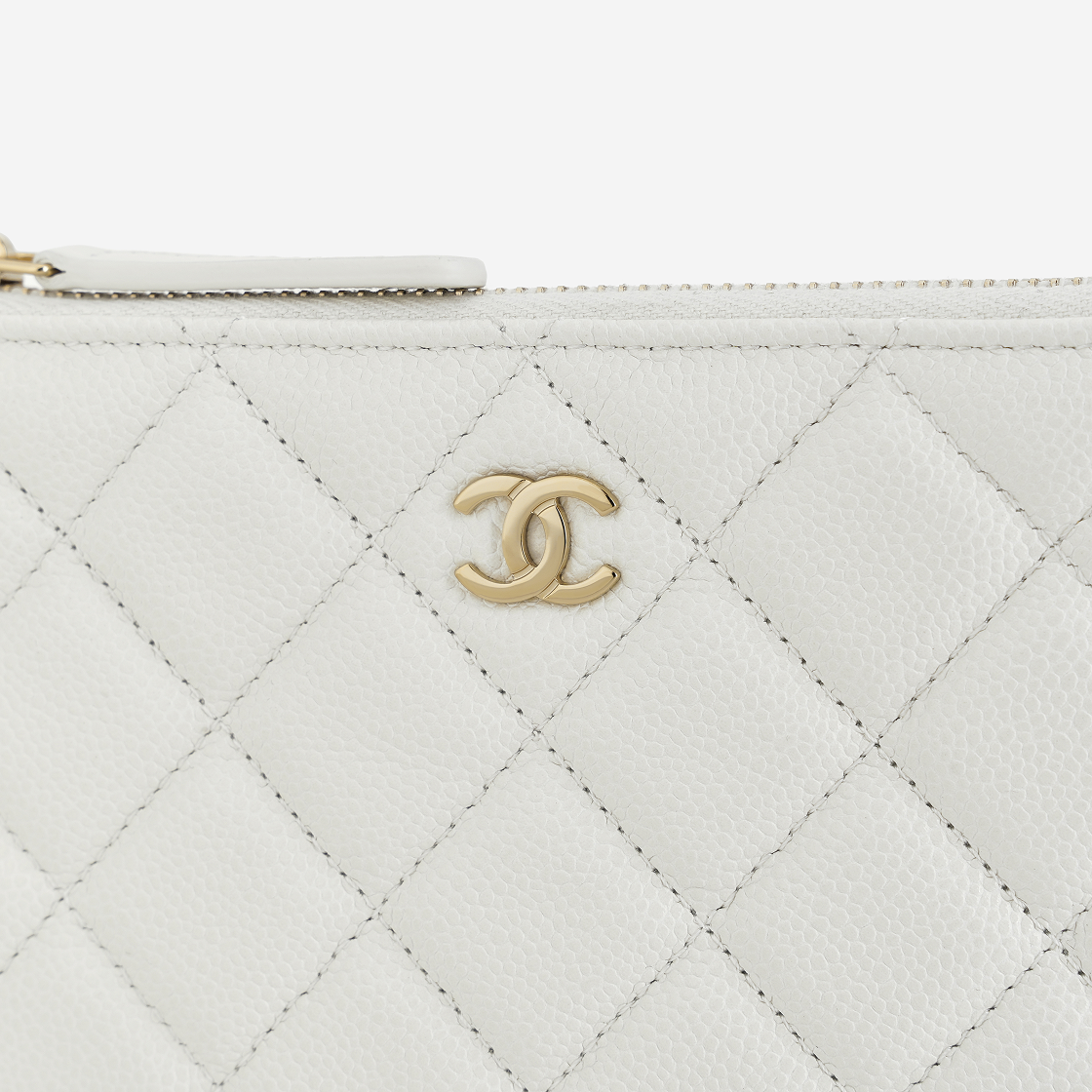 샤넬 클래식 지퍼 케이스 그레인드 샤이니 카프스킨 & 골드 메탈 화이트(Chanel Classic Small Zipped Case Grained Shiny Calfskin & Gold White) - 4