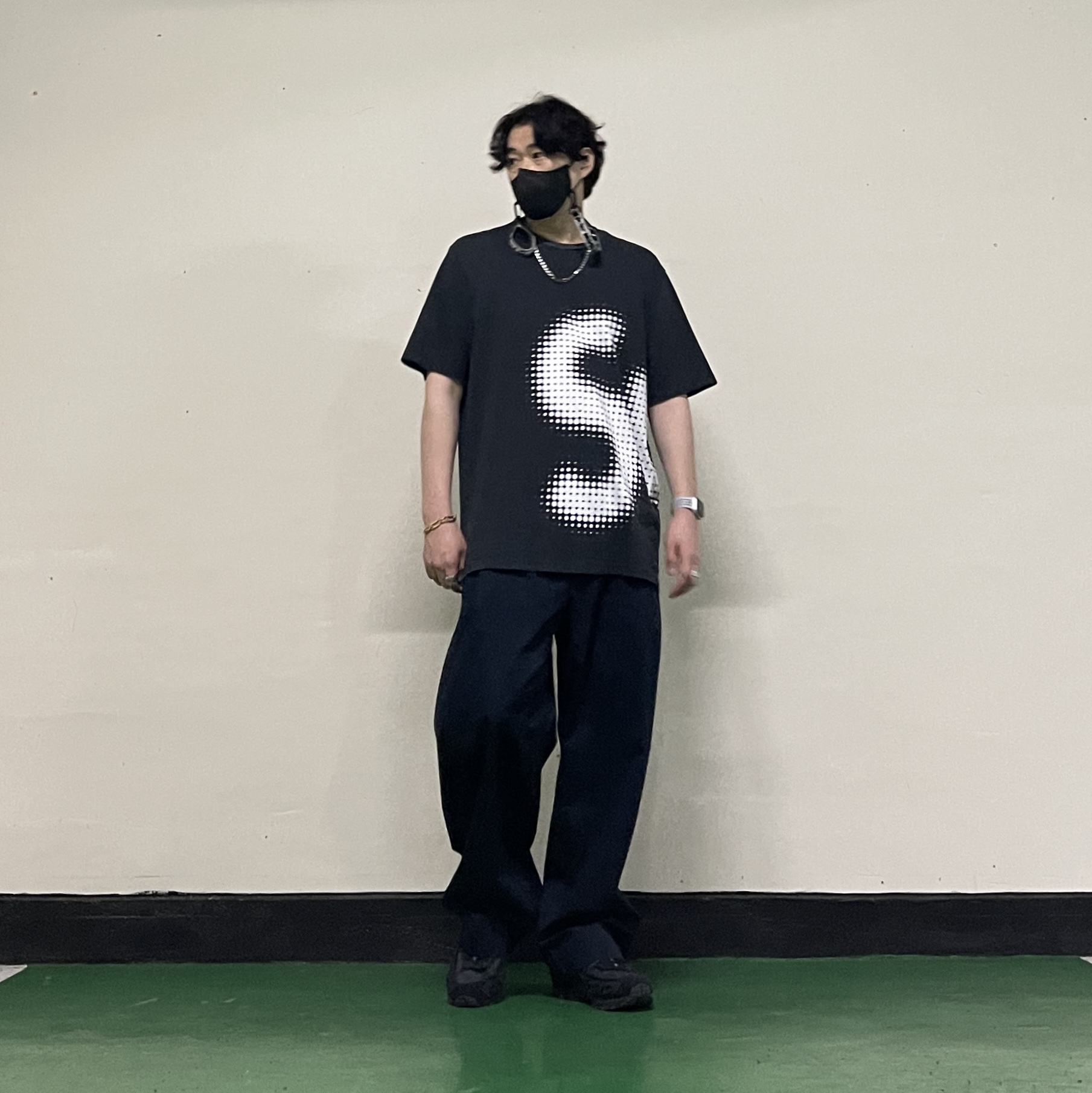 Supreme Halftone S/S Top Black - 24SS, Diesel DX1471 Stainless Steel Chain Bracelet Gold 착용 스타일 - 1