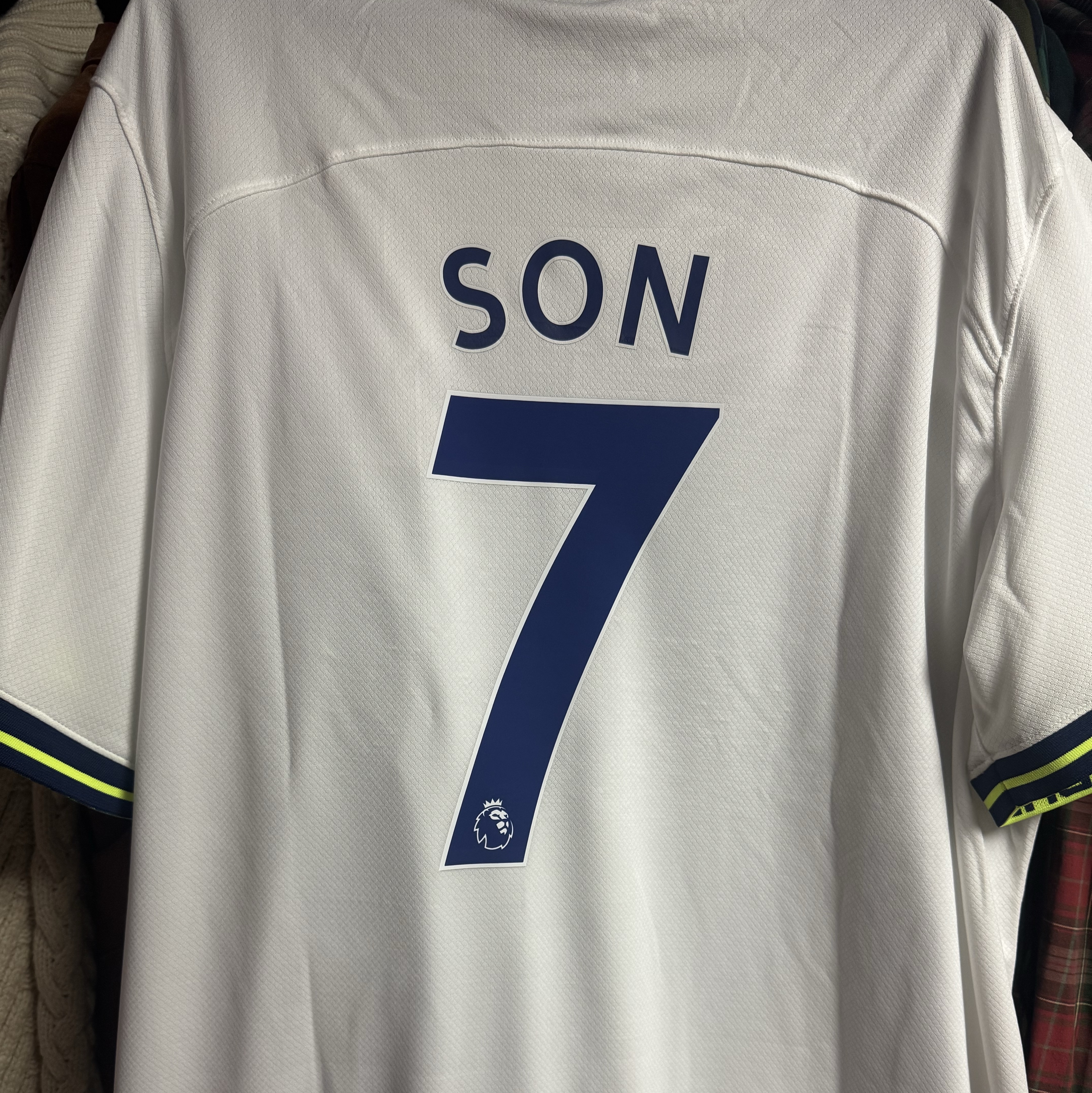 Nike Tottenham Hotspur 2022/23 Dri-Fit Stadium Home Jersey White (Non Marking Ver.) 착용 스타일