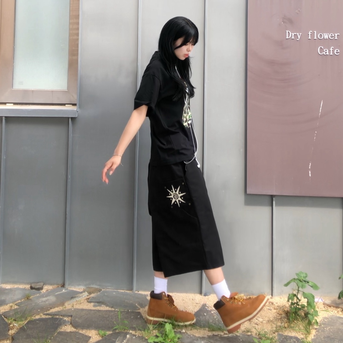 Timberland Premium 6 inch Waterproof Boot Wheat Nubuck - Wide, BAPE ABC Camo Milo on Big Ape T-Shirt Black Green 착용 스타일 - 1