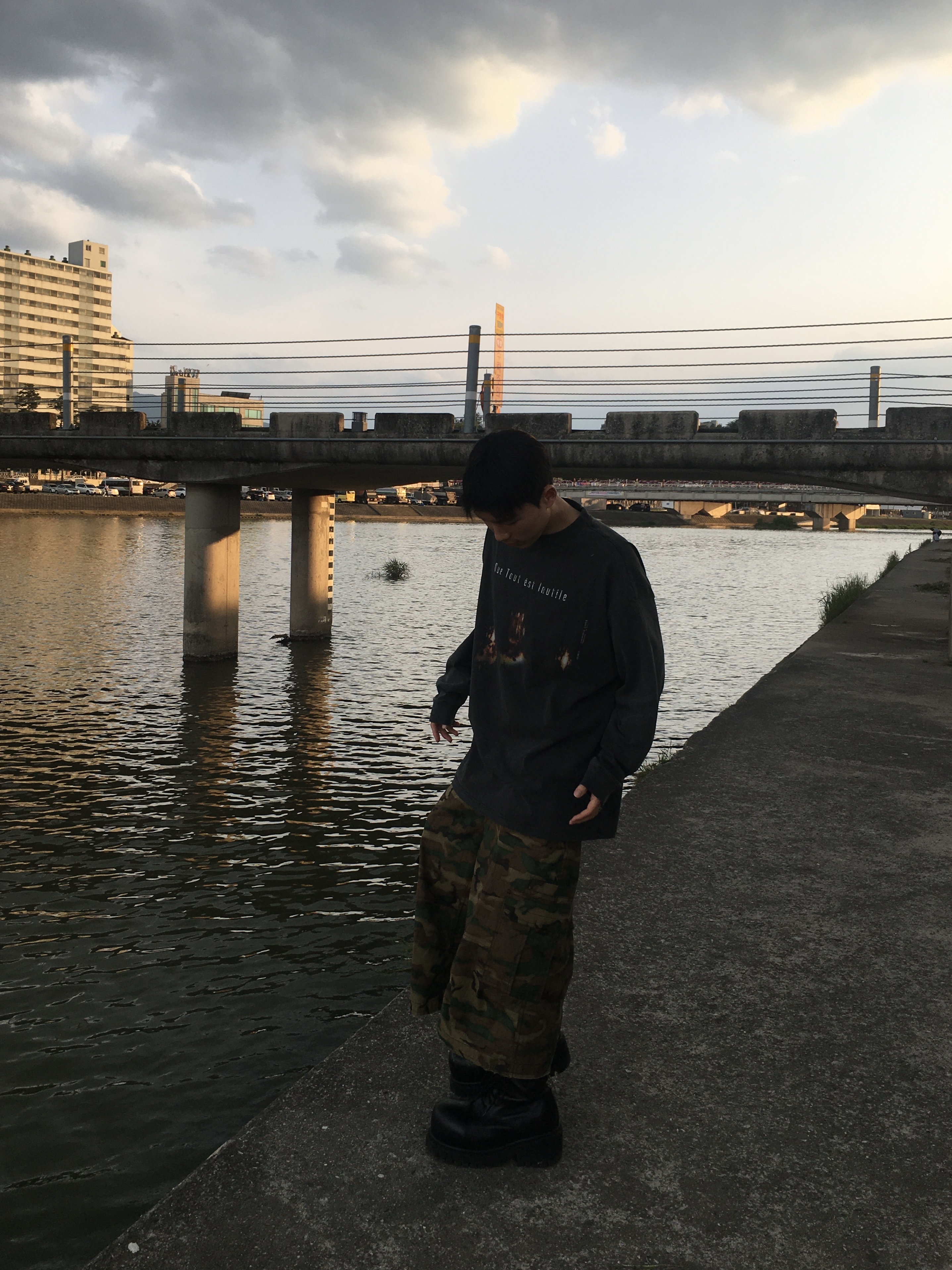 Awende Volume 3 Long Sleeve 착용 스타일