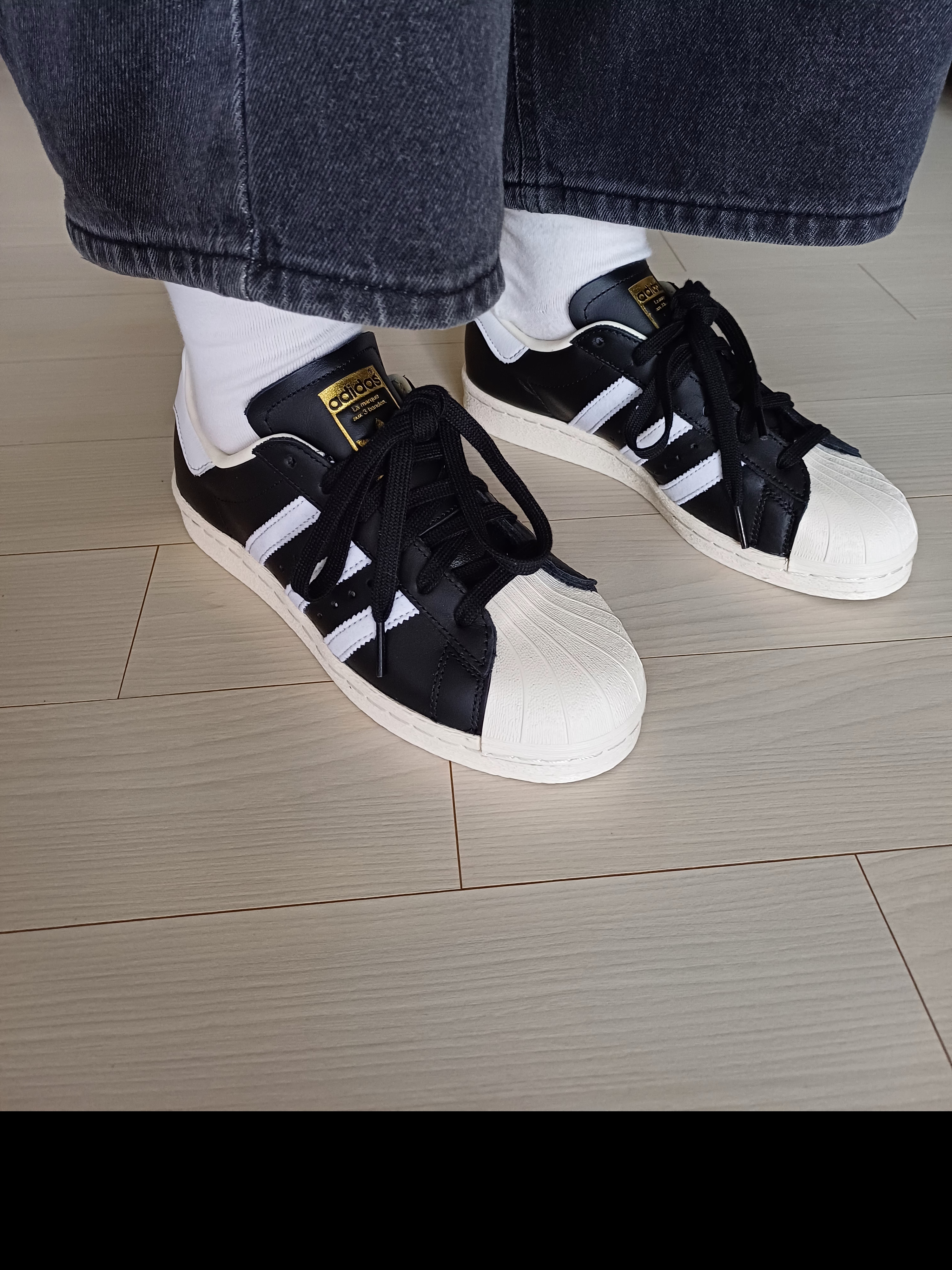 Adidas Superstar 82 FI Core Black 착용 스타일 - 5