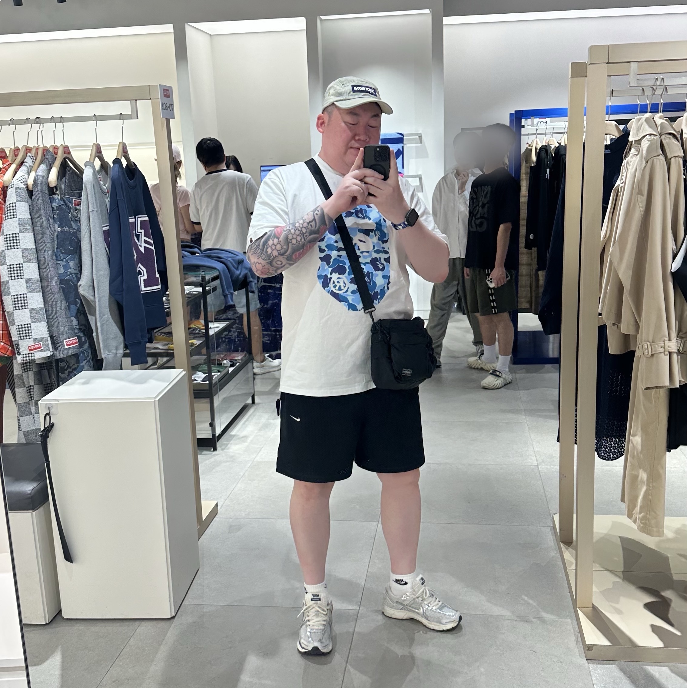 BAPE ABC Camo Big Ape Head T-Shirt White Blue, Supreme Denim Camp Cap Dirty Indigo - 23SS 착용 스타일