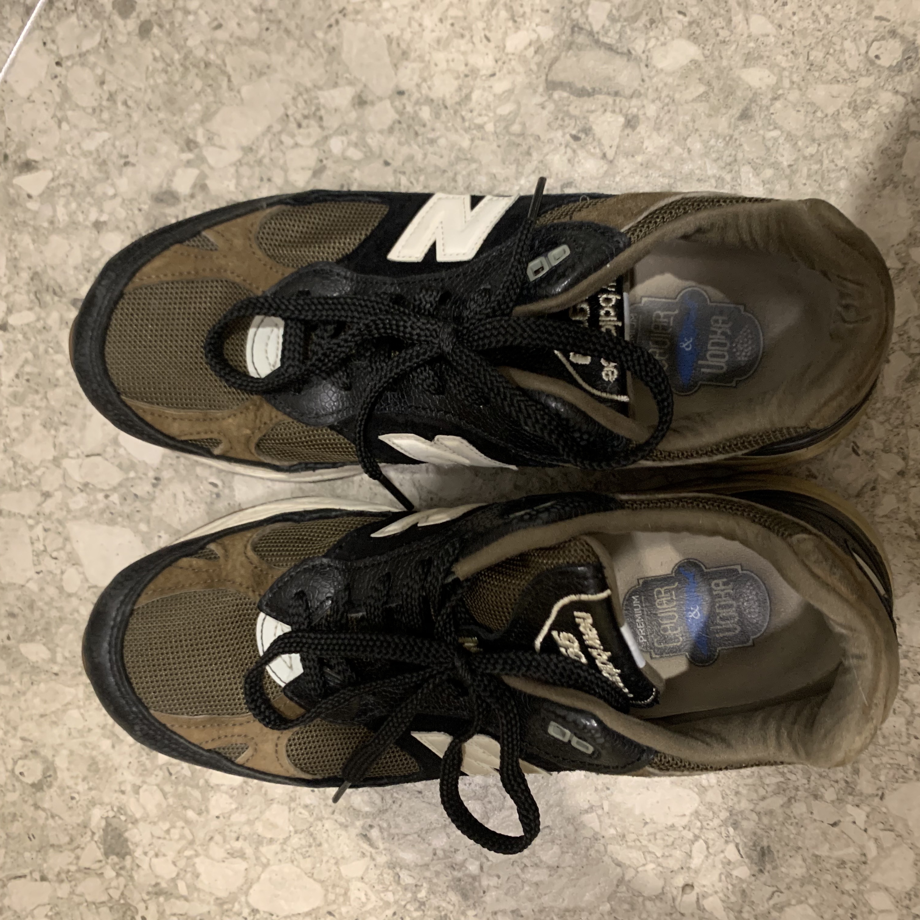 New Balance 991.9 Made in UK Caviar & Vodka 착용 스타일