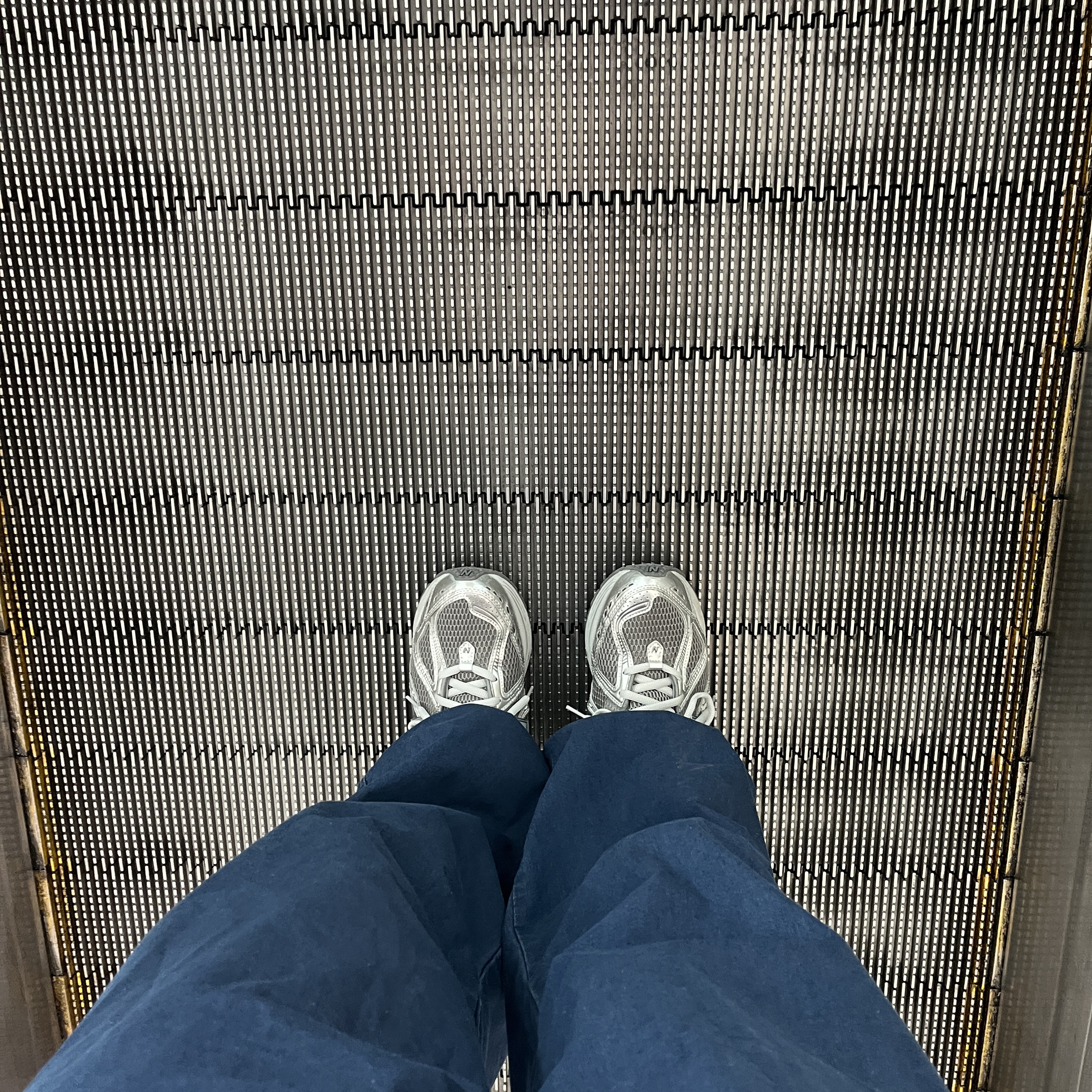 New Balance 1906R Harbor Grey Silver Metalic 착용 스타일 - 2