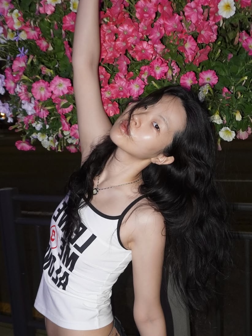 GRAILZ Leave Me Sleeveless Black 착용 스타일 - 1