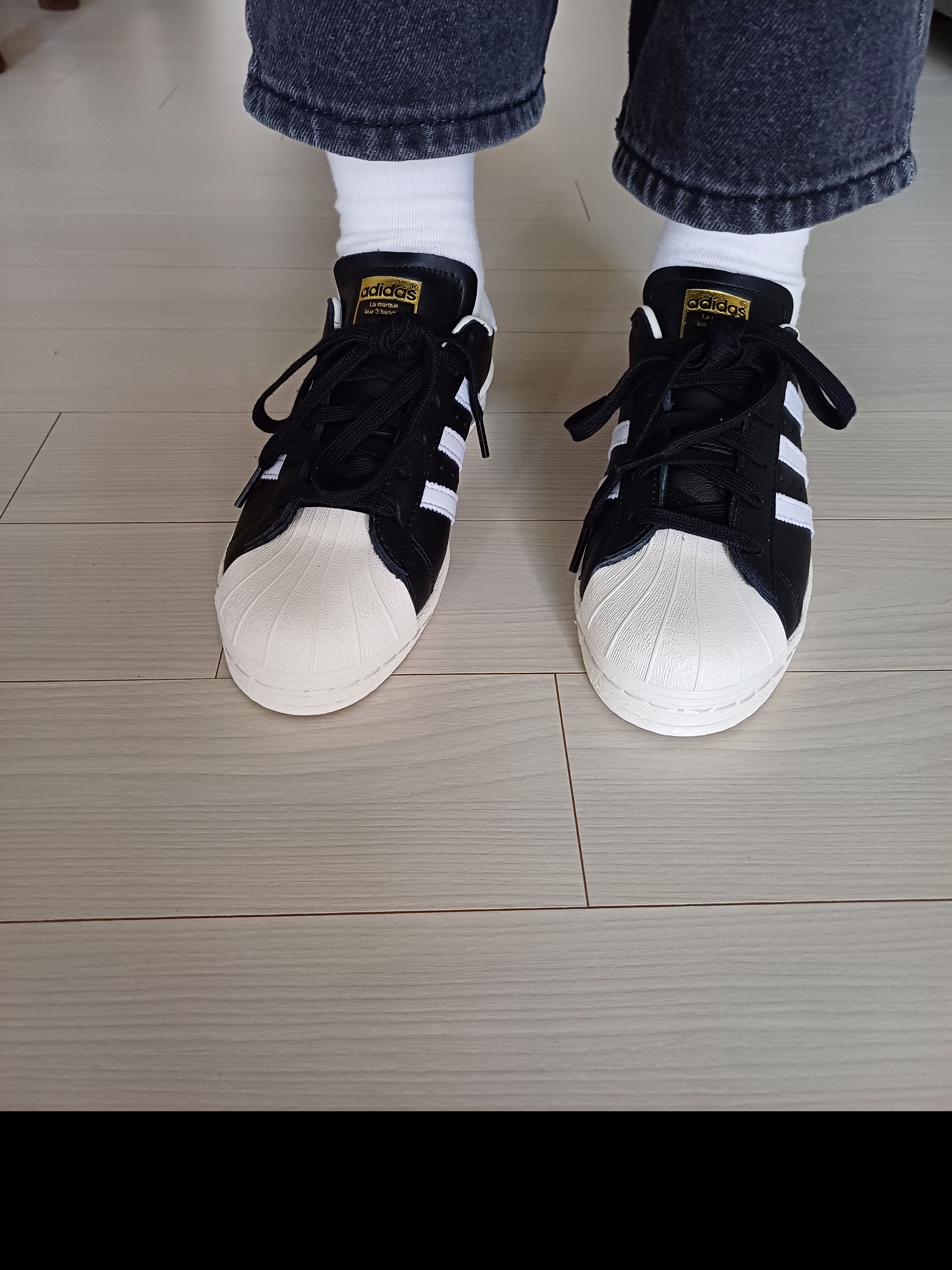 Adidas Superstar 82 FI Core Black 착용 스타일 - 6