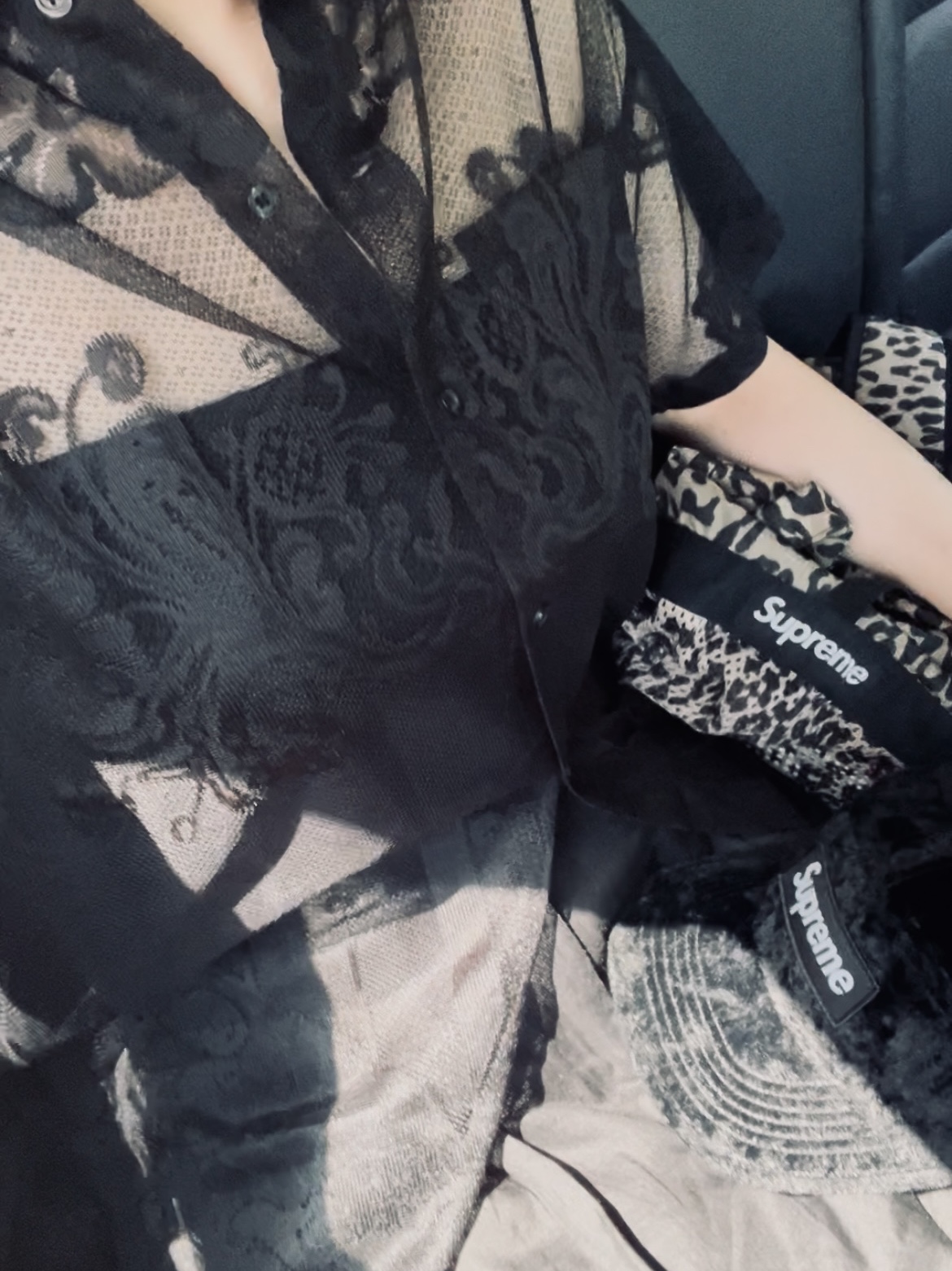 Supreme Last Supper Lace S/S Shirt Black - 25SS, Supreme Mesh Backpack Leopard - 23SS 착용 스타일