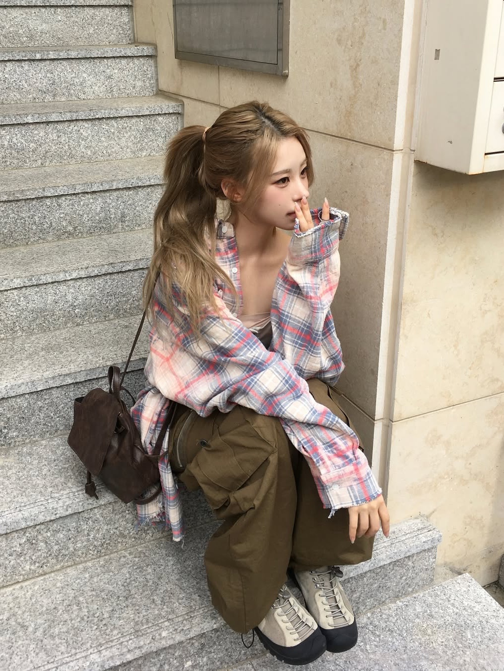 GRAILZ Bleached Plaid Shirts Pink 착용 스타일 - 1
