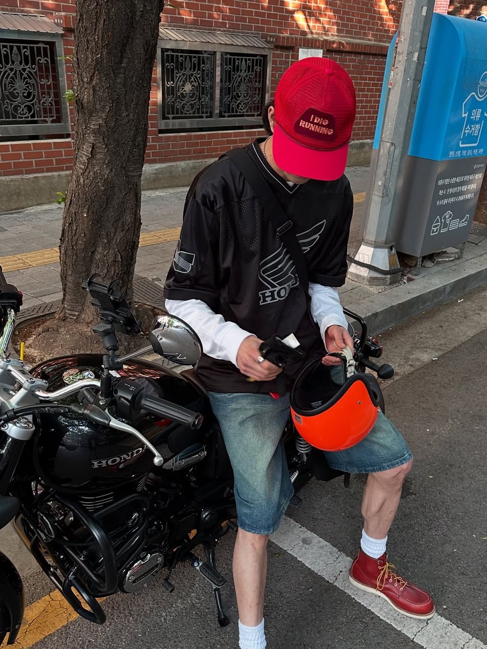 Honda Original Wing Logo Mesh T-Shirt Black, Honda Wing Logo Carpenter Bermuda Pants Blue 착용 스타일 - 3