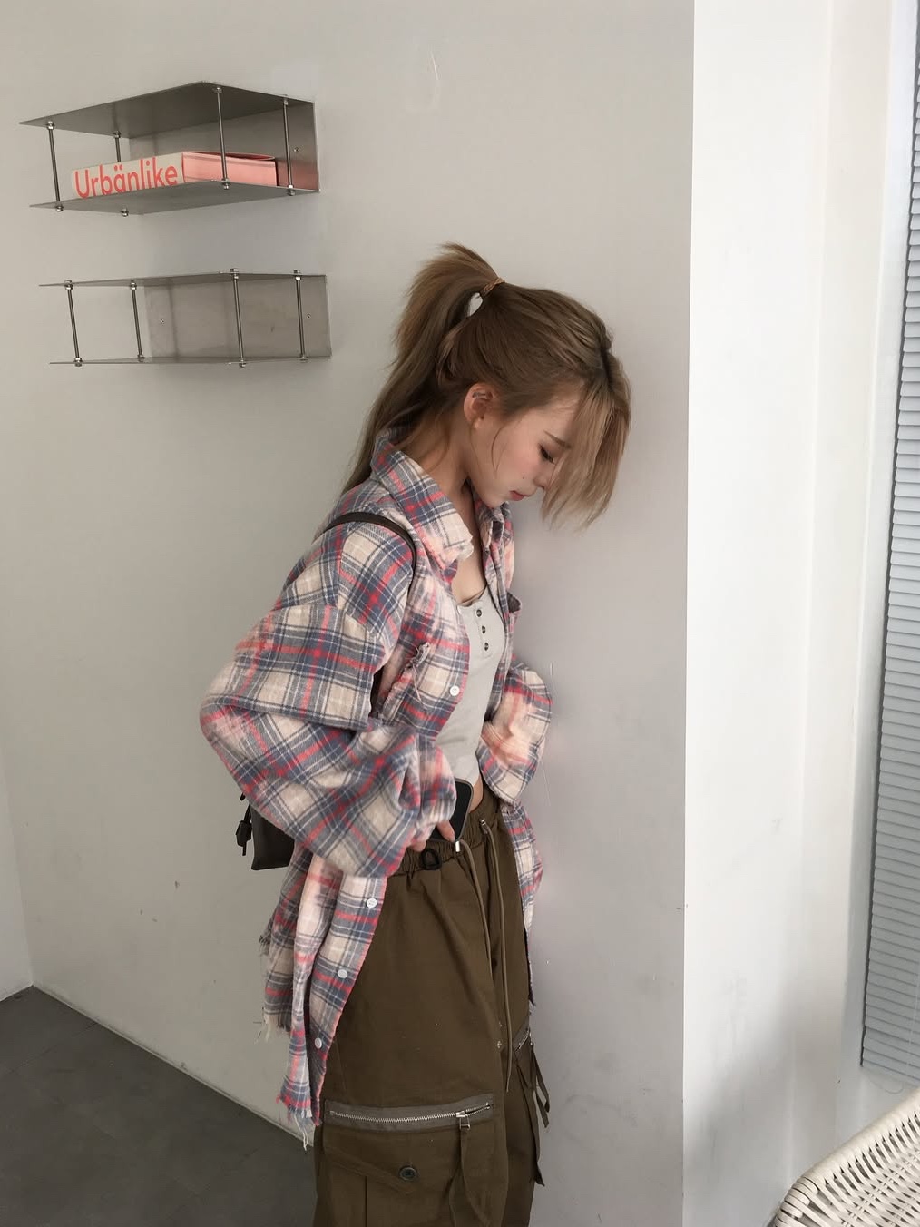 GRAILZ Bleached Plaid Shirts Pink 착용 스타일 - 3