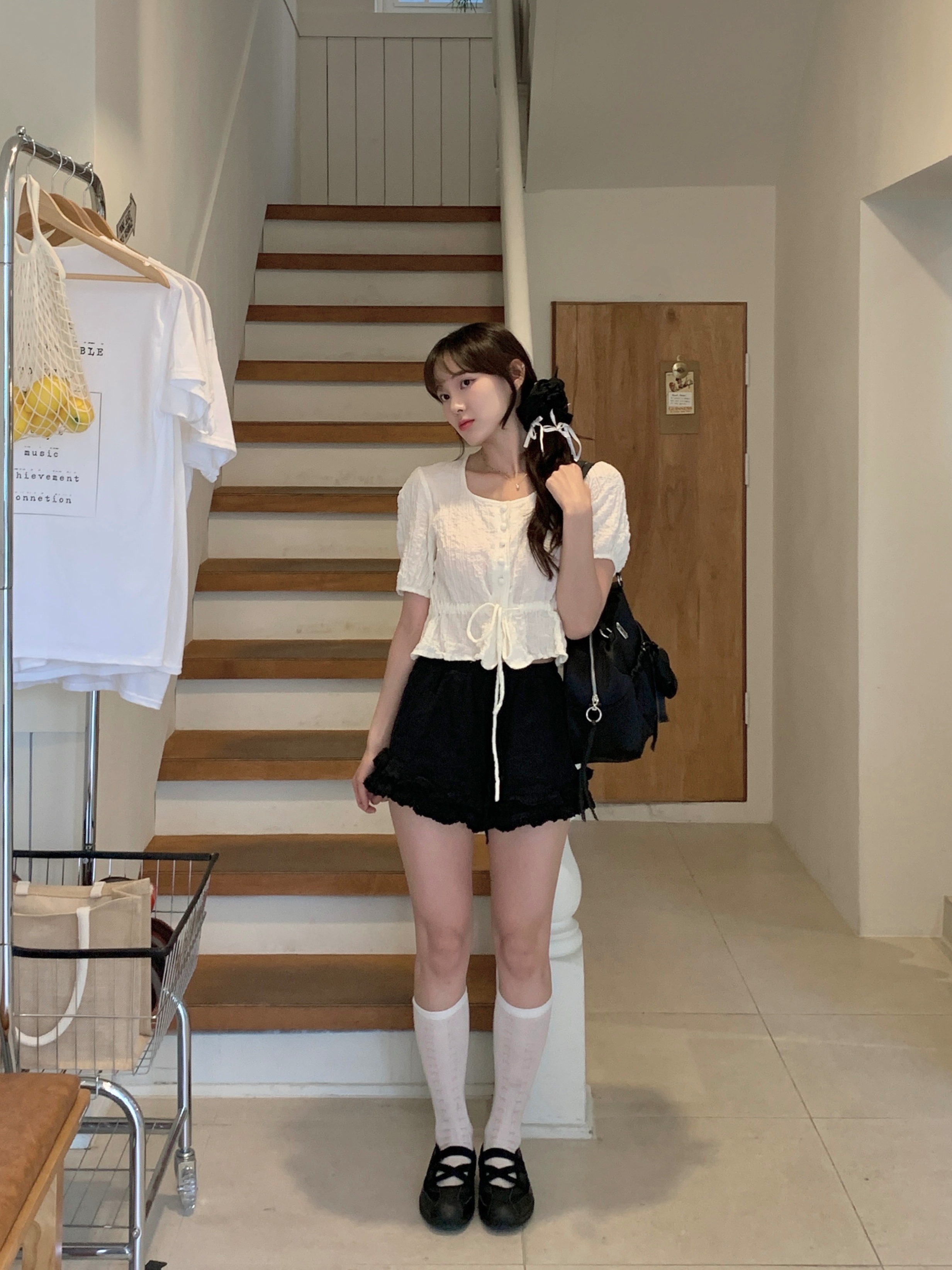 le coq sportif La Plie Mary Jane Black 착용 스타일 - 4