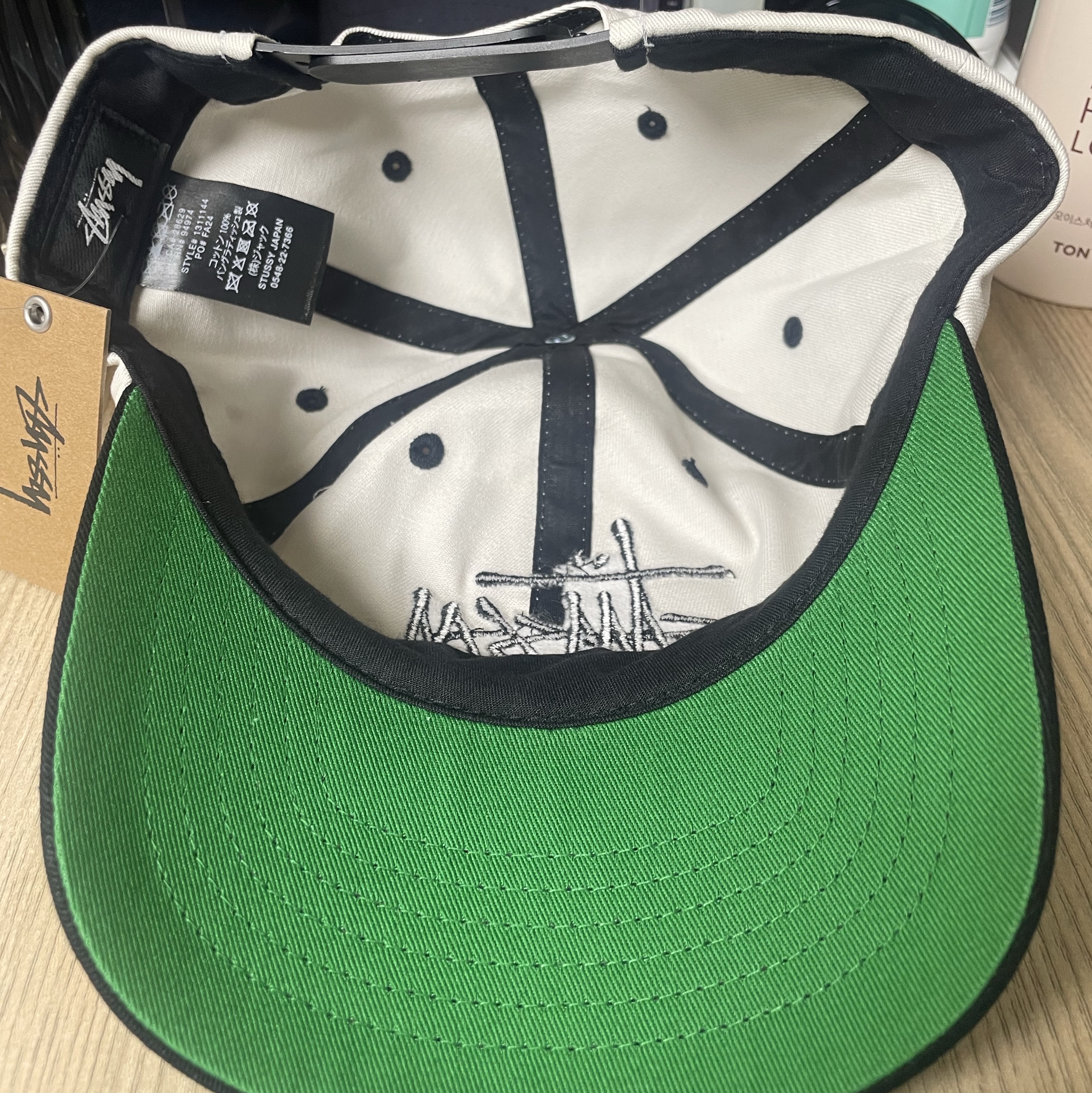 Stussy Low Profile Big Basic Snapback Natural Black 착용 스타일 - 2