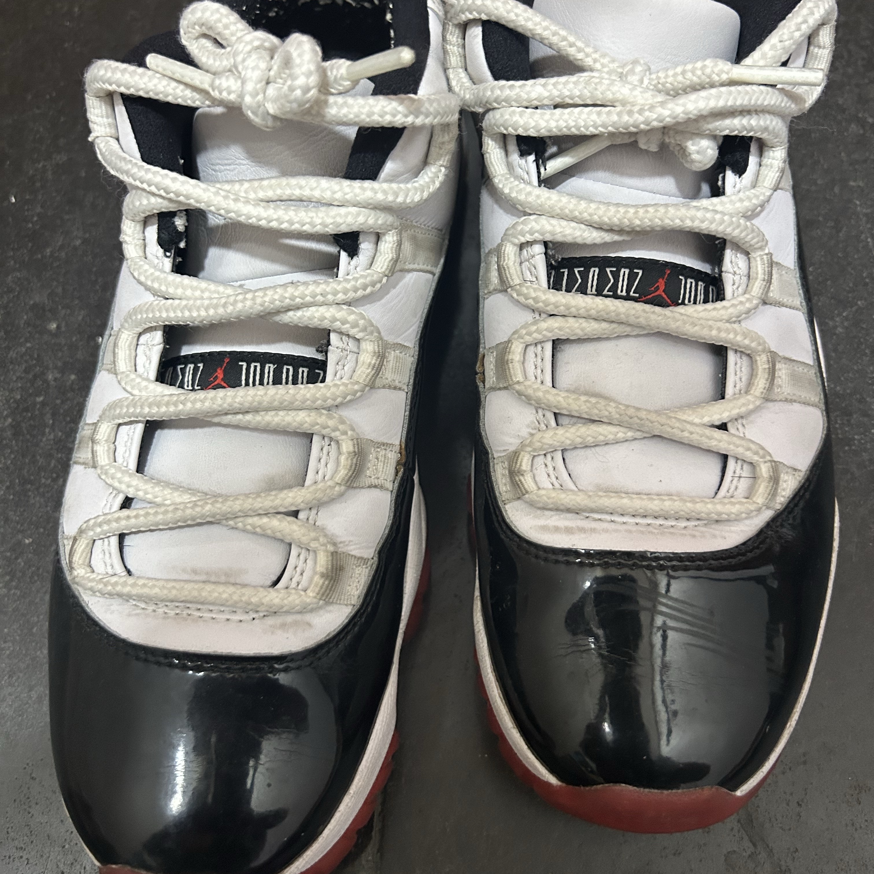 Jordan 11 Retro Low Concord Bred 착용 스타일