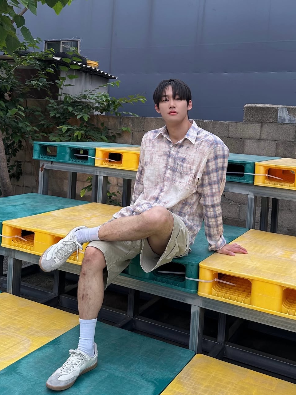 GRAILZ Bleached Plaid Summer Shirts Blue 착용 스타일 - 2