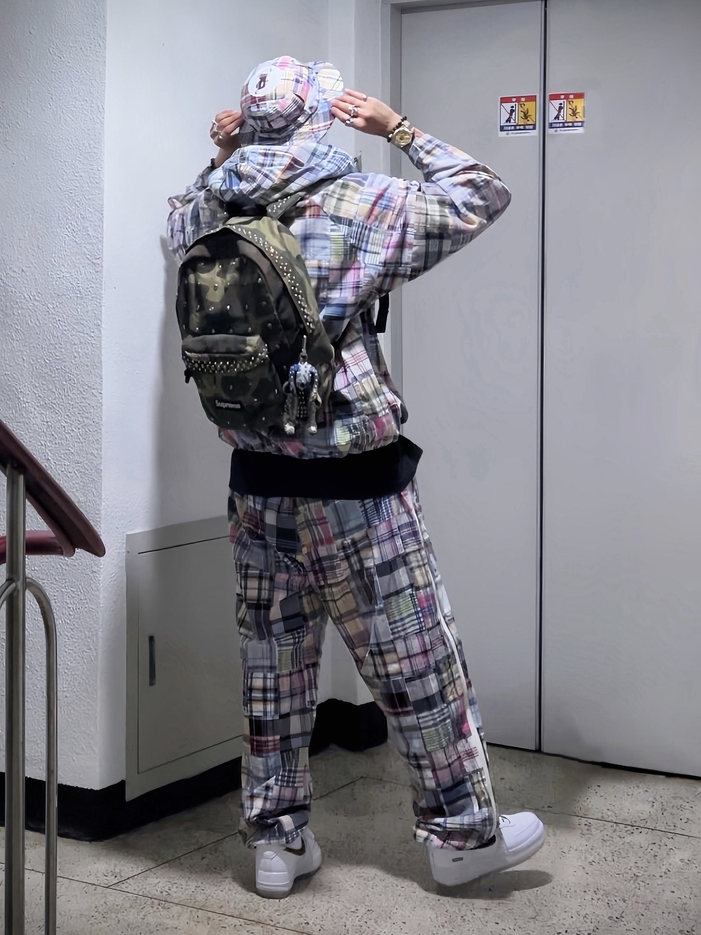 Supreme x GOODENOUGH Patchwork Madras Crusher Multicolor - 25SS, Supreme x GOODENOUGH End Racism T-Shirt Black - 25SS 착용 스타일