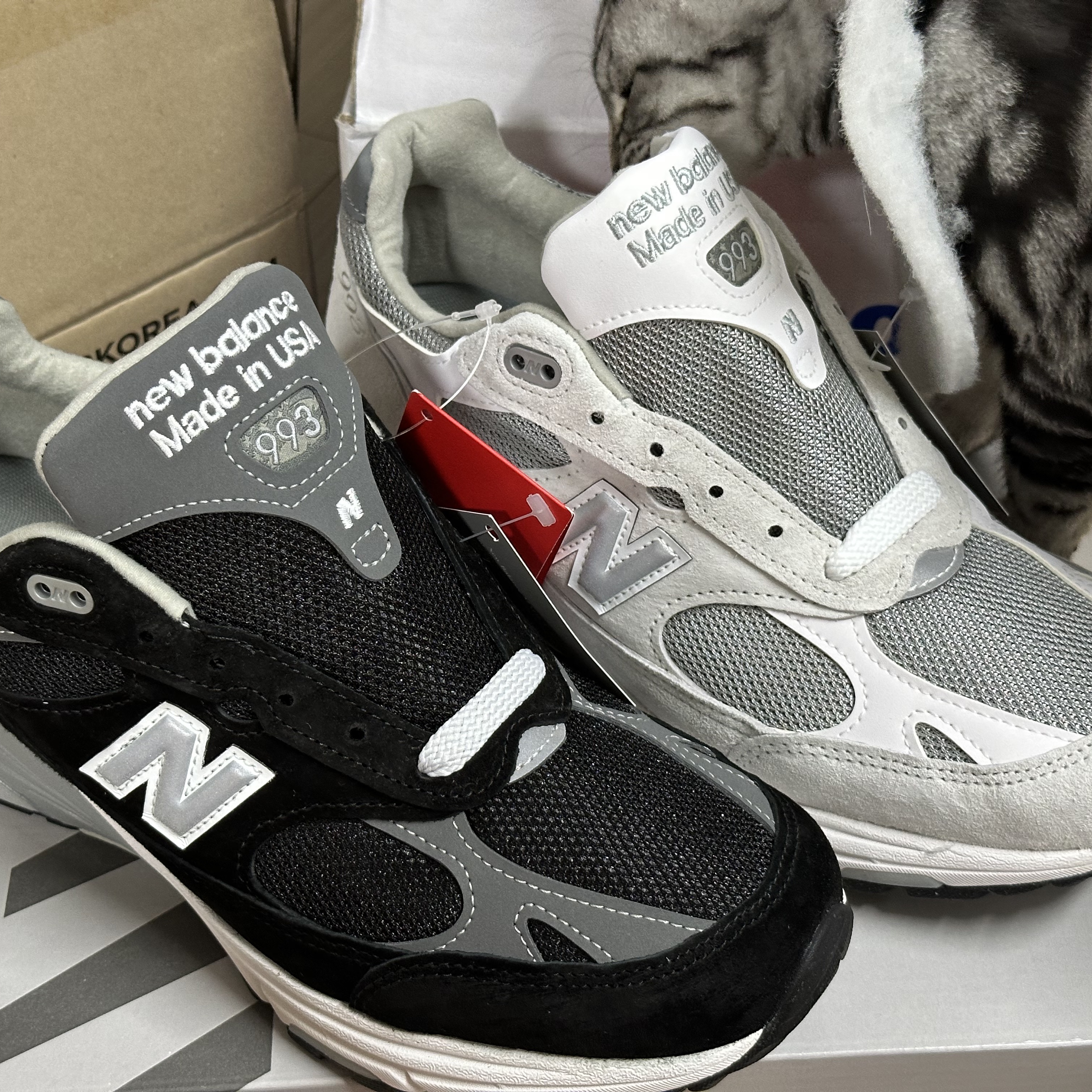 New Balance 993 Made in USA Black - D Standard, New Balance 993 Made in USA Reflection Medium Grey - D Standard 착용 스타일
