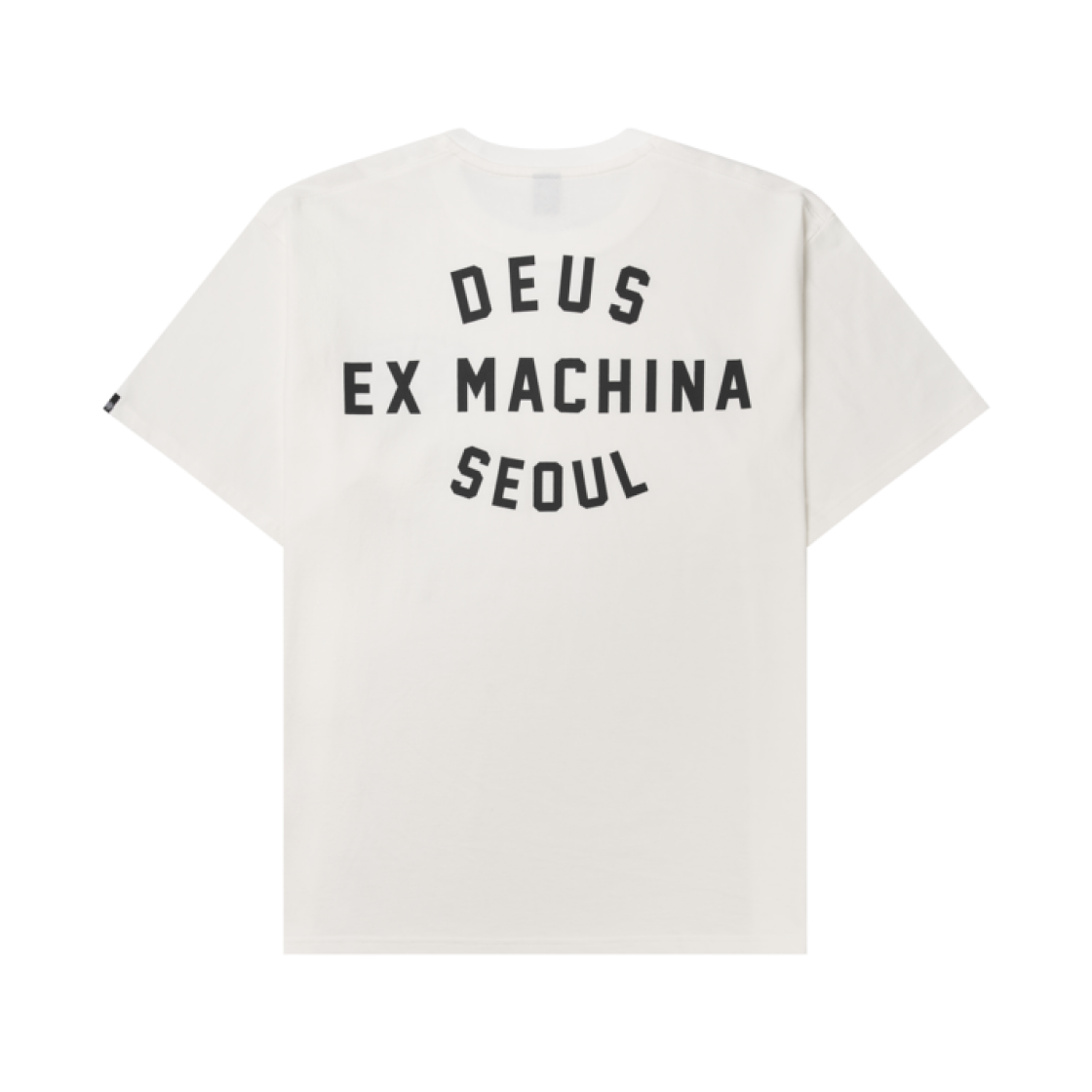 데우스 엑스 마키나 서울 컬리지 어드레스 티셔츠 화이트(Deus Ex Machina Seoul College Address T-Shirt White)