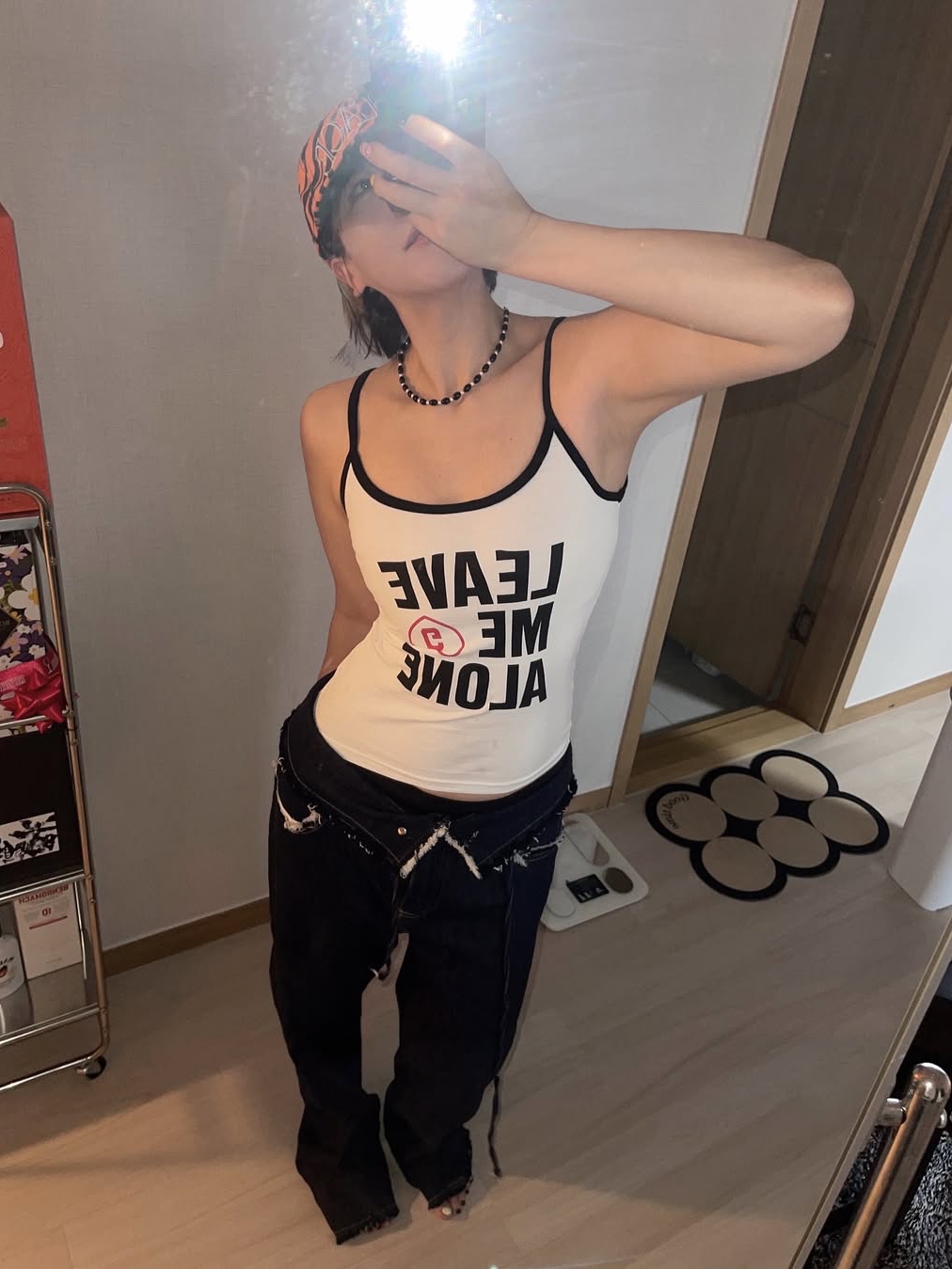 GRAILZ Leave Me Sleeveless Black 착용 스타일 - 1