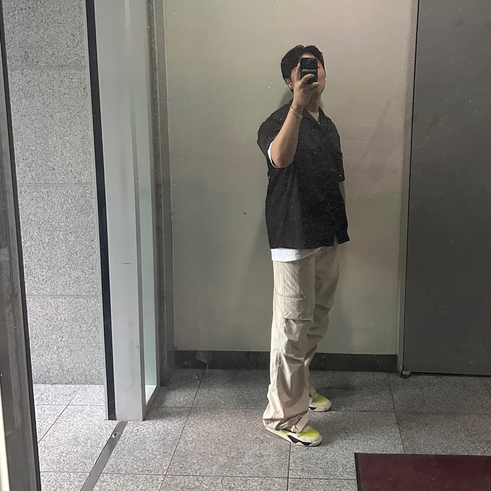 Jordan x Travis Scott Jumpman Jack TR Bright Cactus 착용 스타일