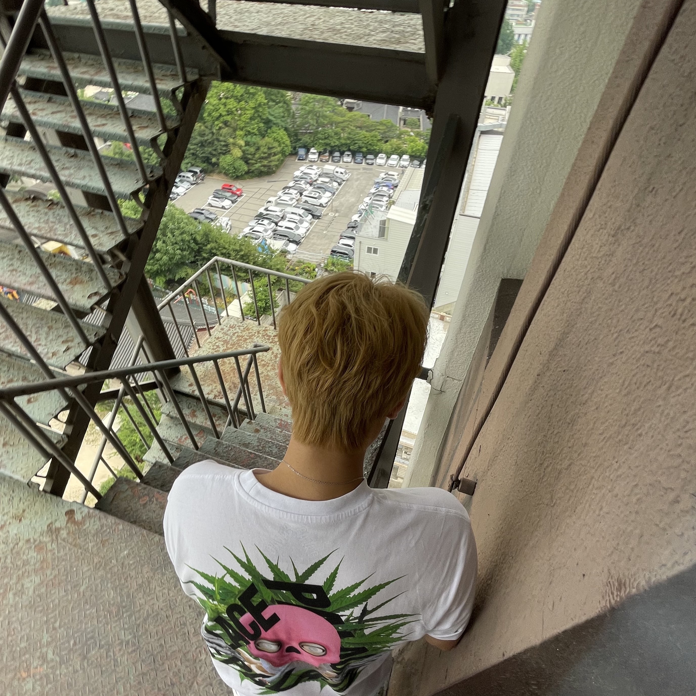 Palace Baked P-3 T-Shirt White - 24SS 착용 스타일 - 3
