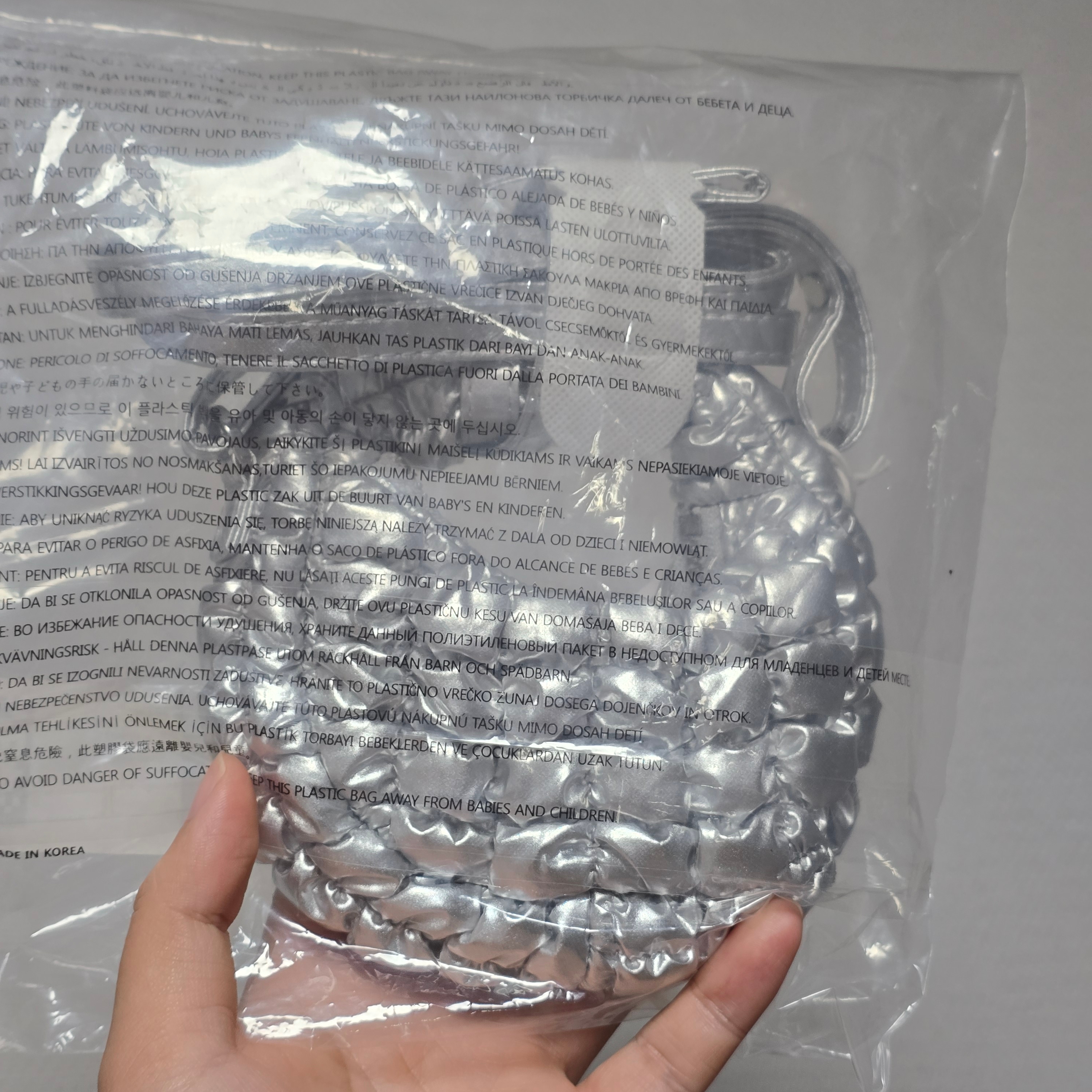 COS Quilted Nano Crossbody Bag Silver 착용 스타일