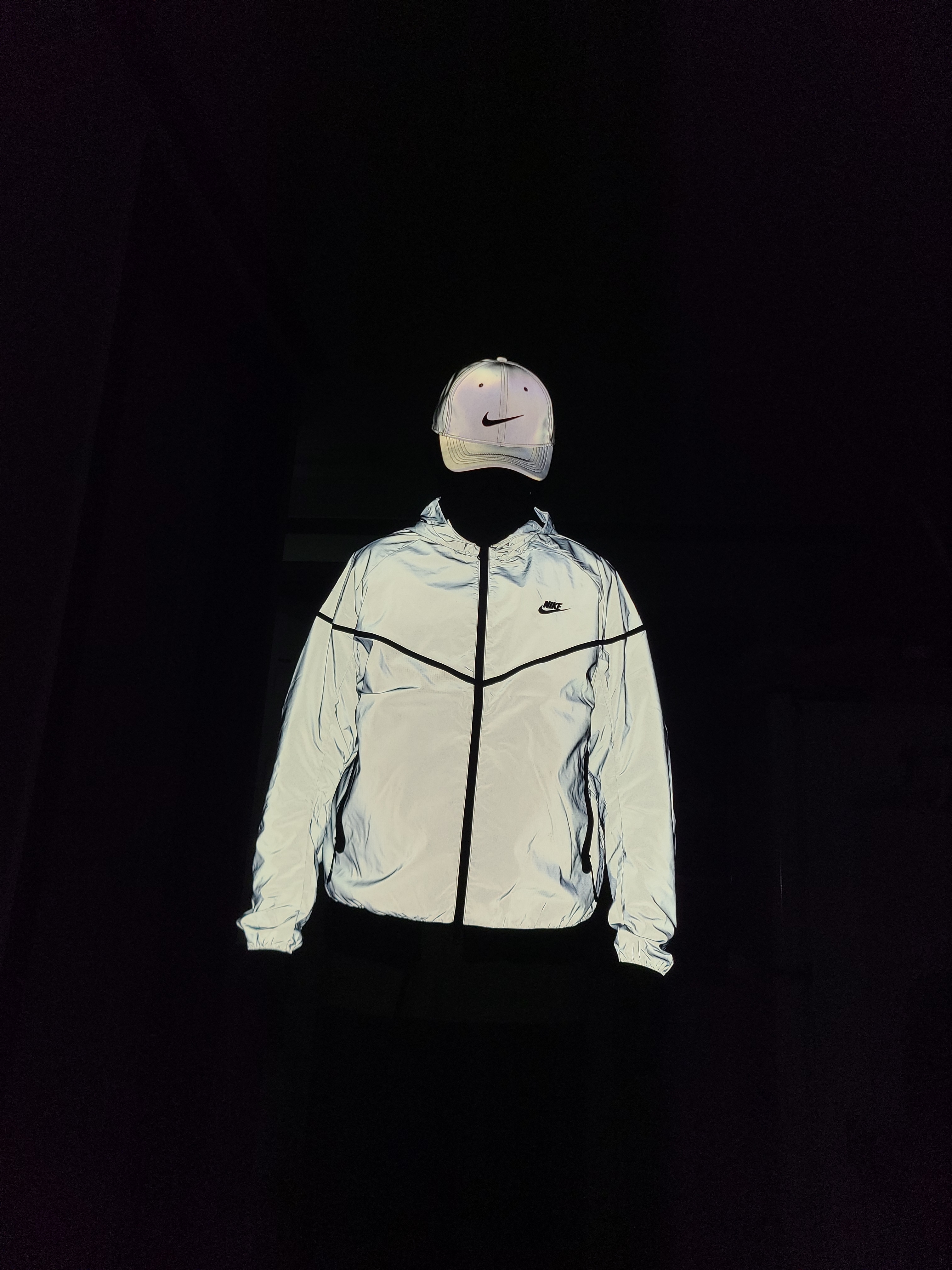 Nike Tech Woven Flash Jacket Reflect Silver Black - Asia, Nike x Slam Jam Dunk High SP Clear Black 착용 스타일 - 1