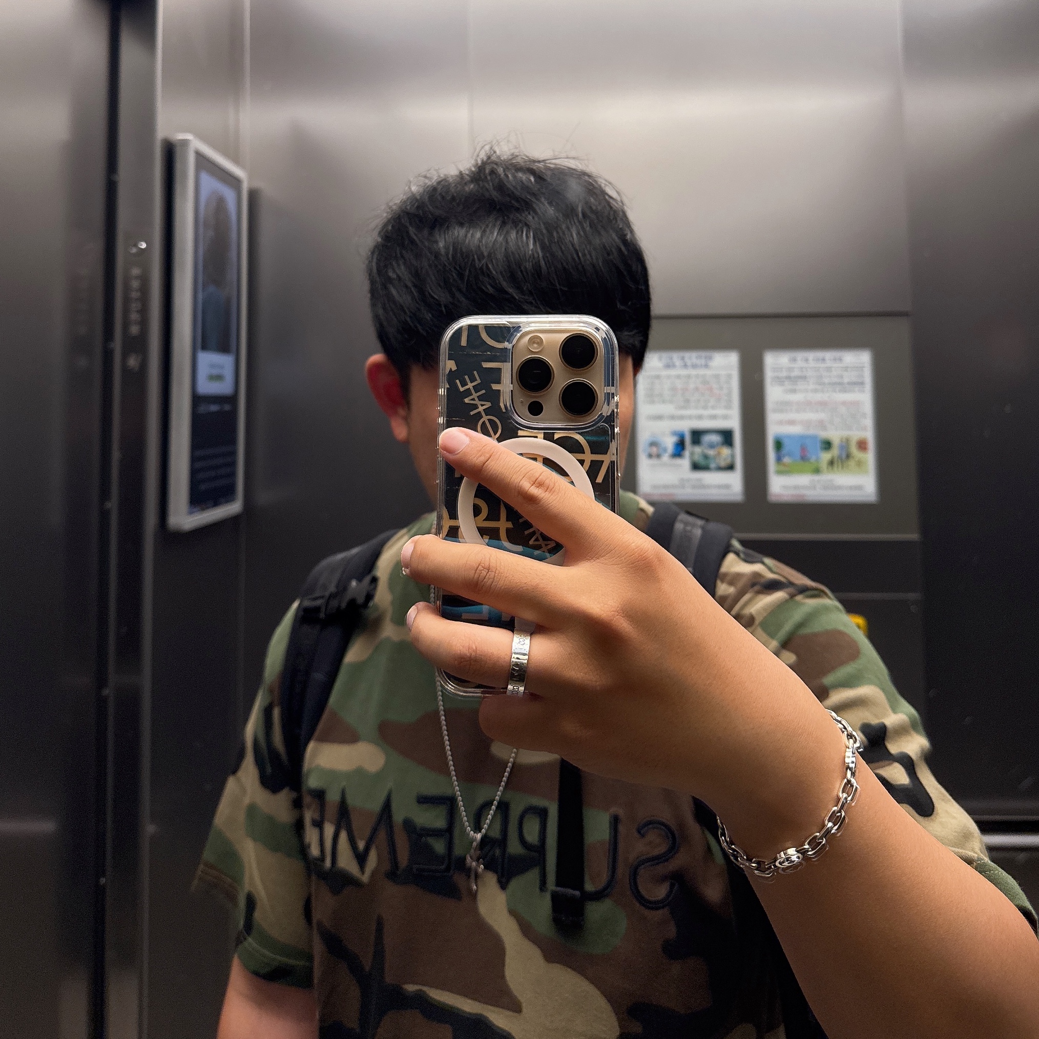 Supreme Capital S/S Top Woodland Camo - 25SS, Gucci x Adidas Interlocking G Ring Silver 착용 스타일