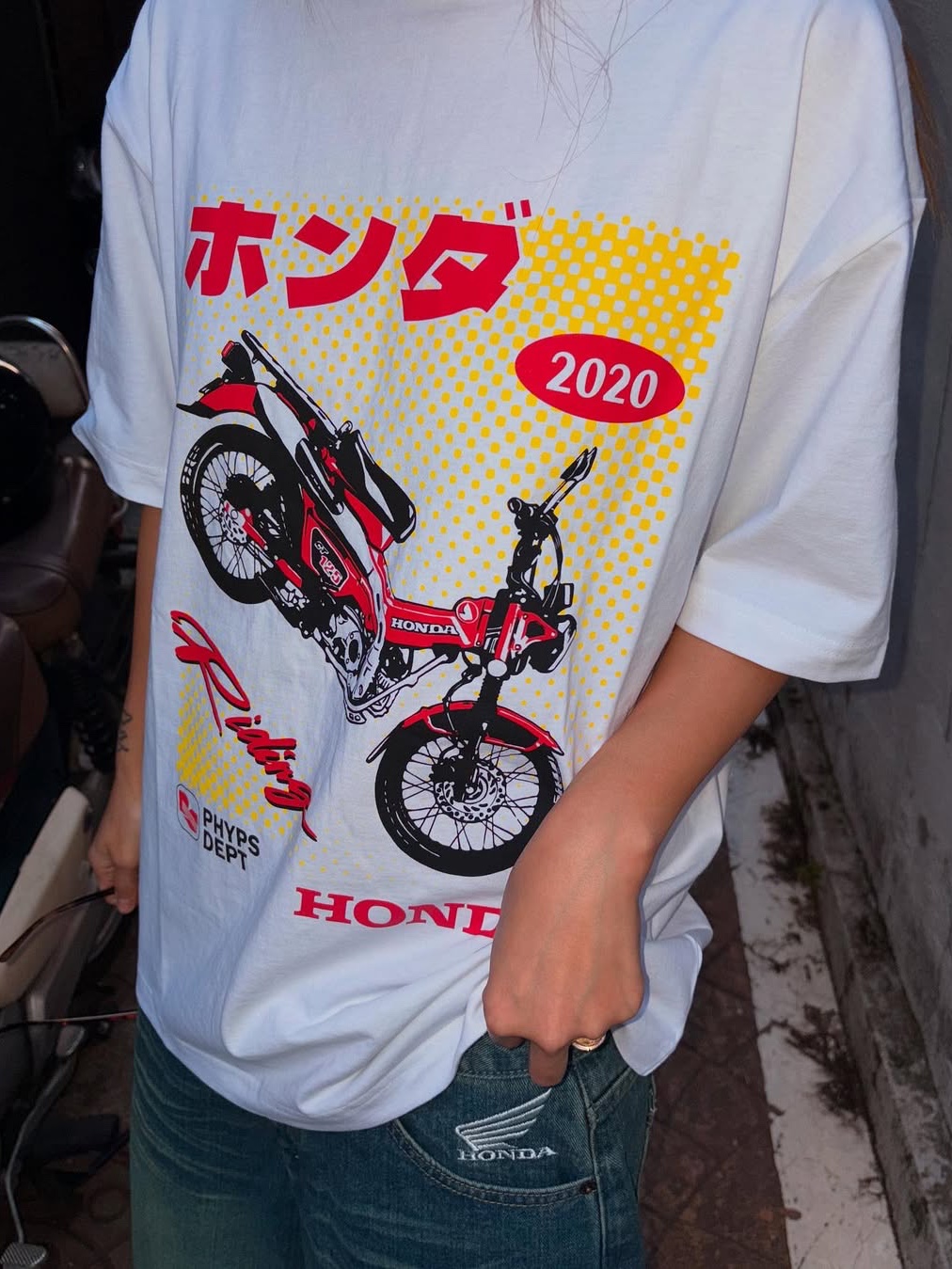 Honda Wing Logo Carpenter Bermuda Pants Blue, Honda Anime CT 125 Short Sleeve White 착용 스타일 - 3