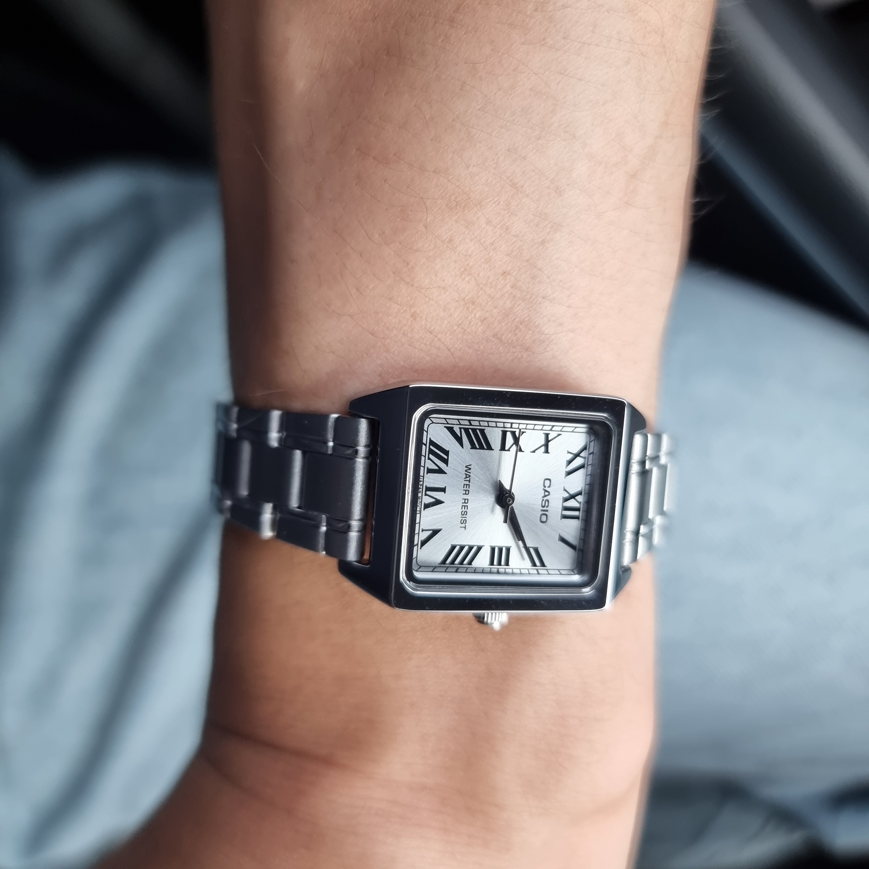 Casio LTP-V007D-7B 착용 스타일