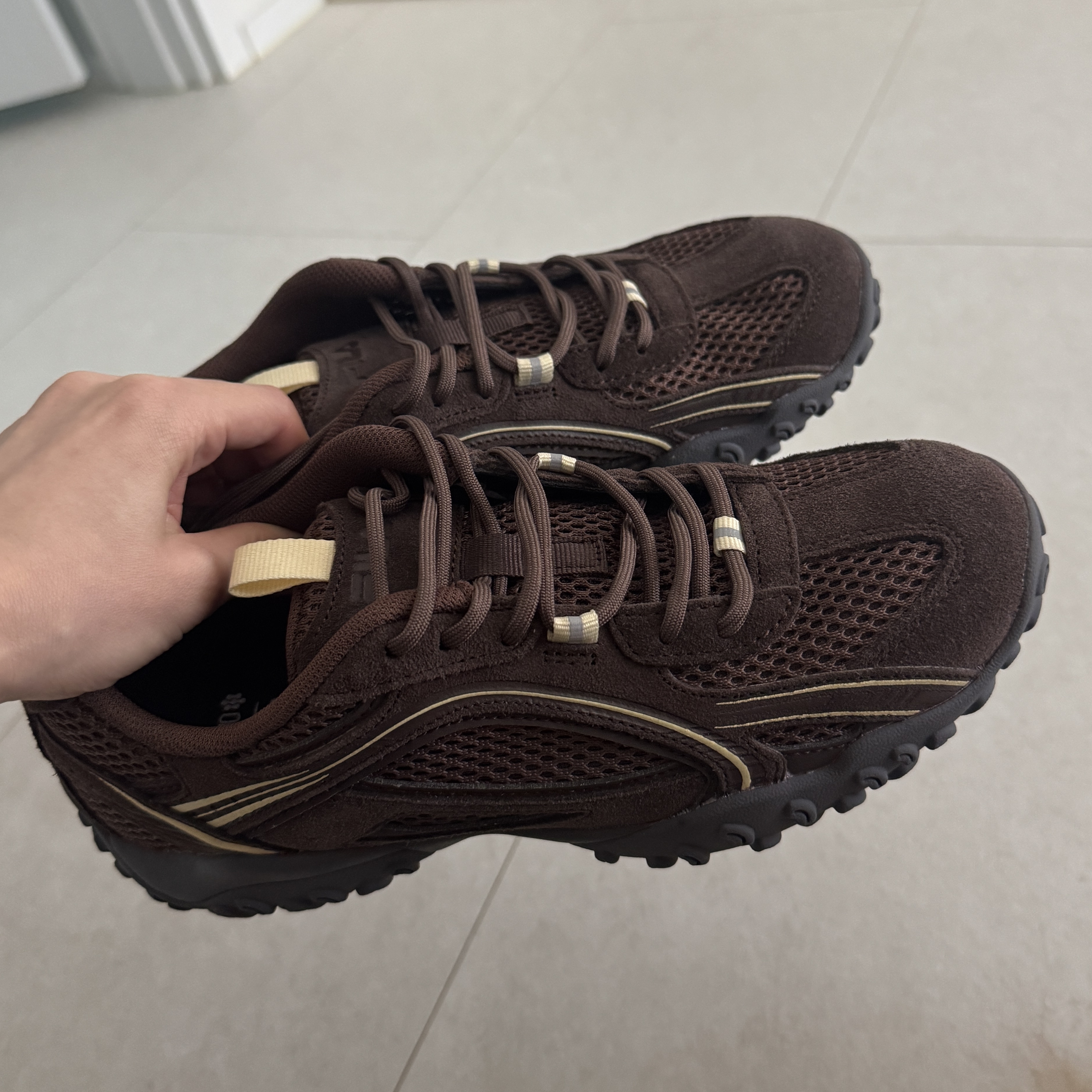 Fila Echappe Choco 착용 스타일